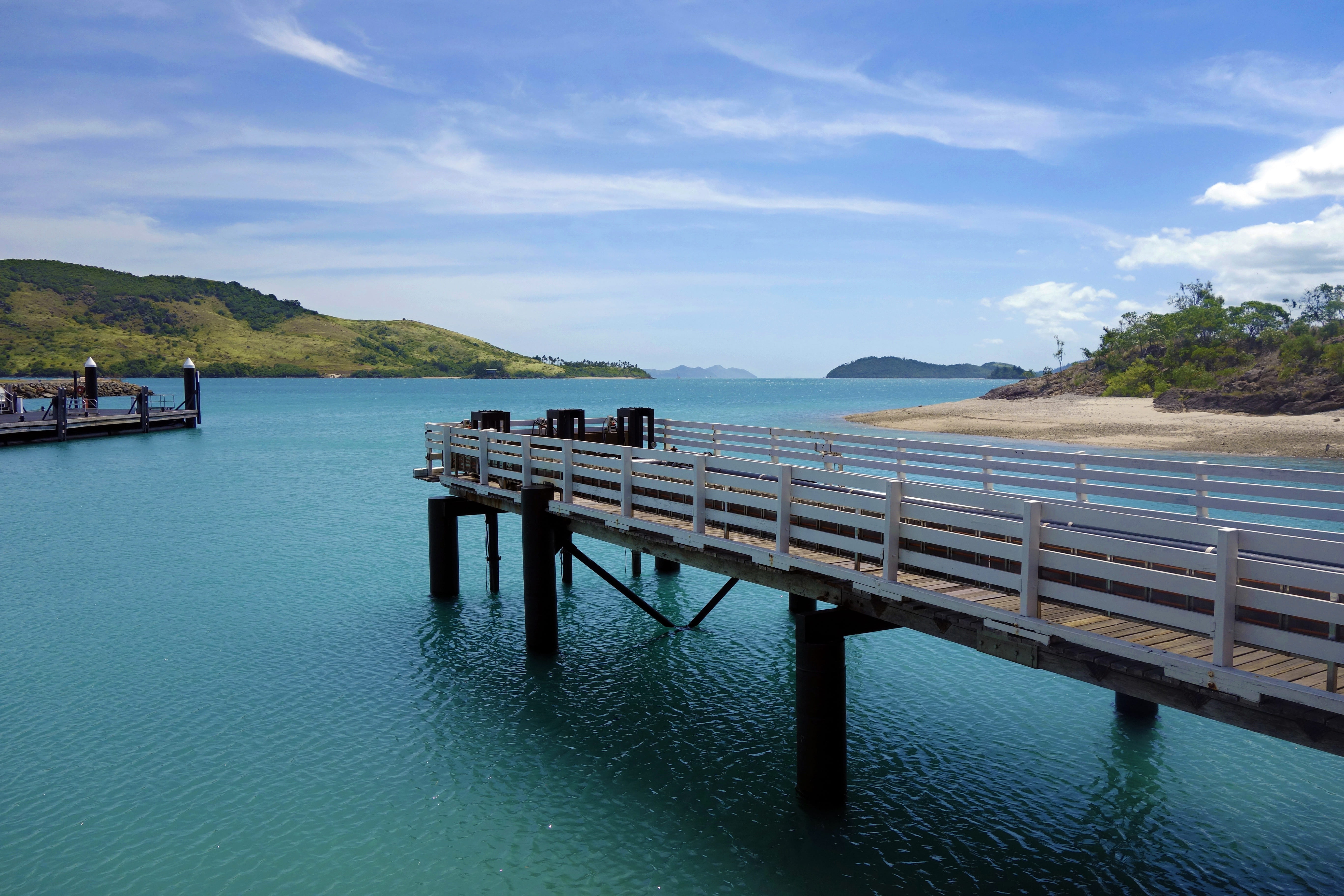 no people, australia, tranquility, pier, beauty in nature, bay, day, cloud - sky, wood - material, scenics - nature, blue, water, idyllic, whitsundays, HD Wallpaper