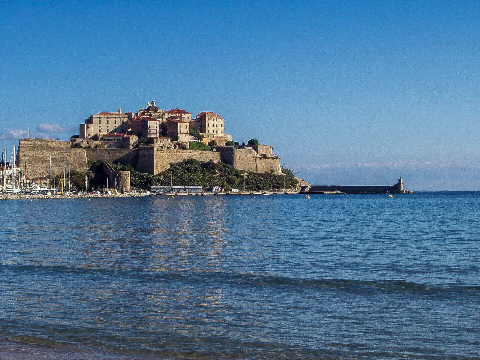 day, travel destinations, sea, architecture, Zitadelle, coastline, Calvi, calvi-zitadelle, building exterior, public domain, 720P, citadel, France, architecture And Buildings, HD Wallpaper