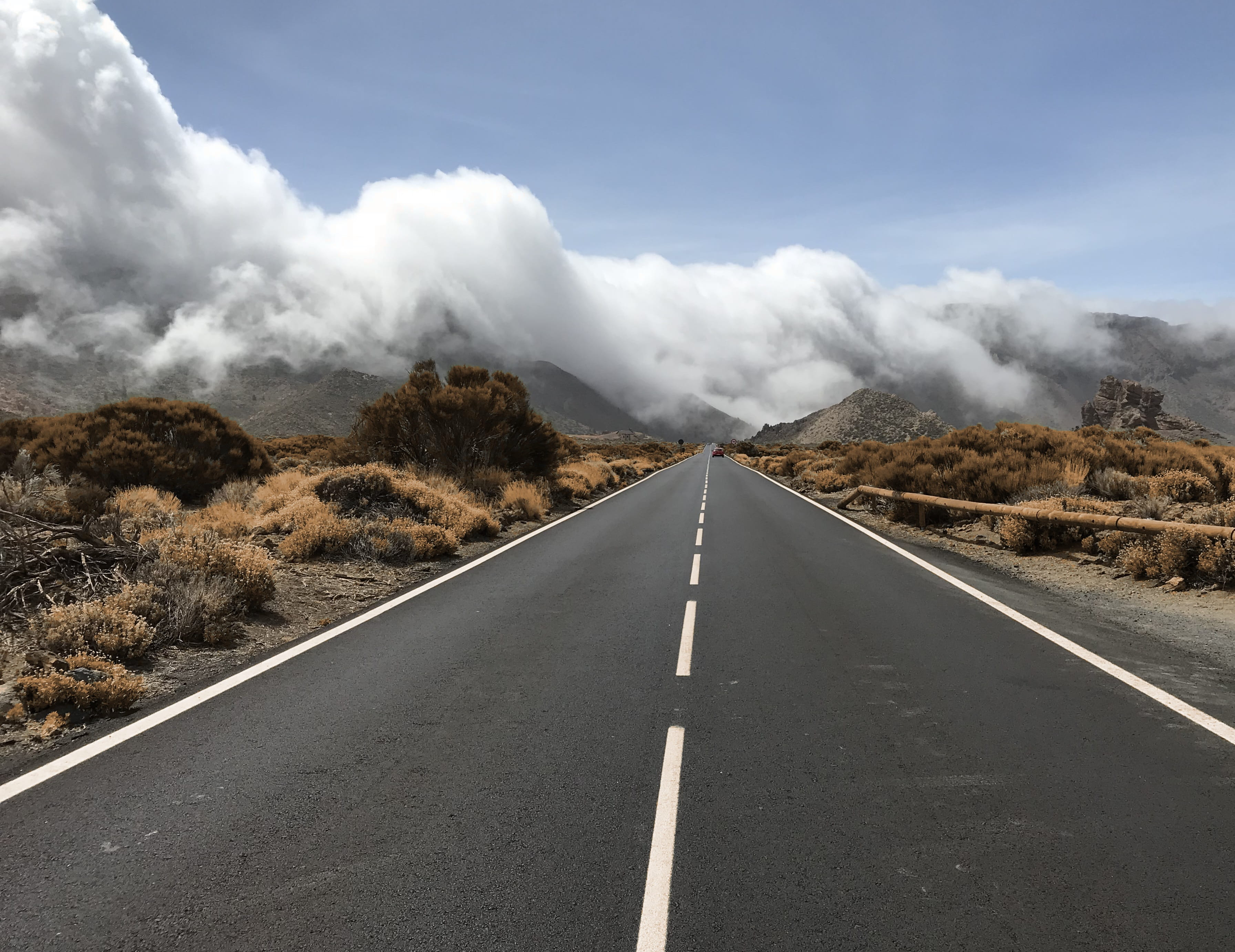 vanishing point, cloud - sky, diminishing perspective, empty road, 2K, non-urban scene, national park, mountains, road, nature, transportation, mountain road, HD Wallpaper