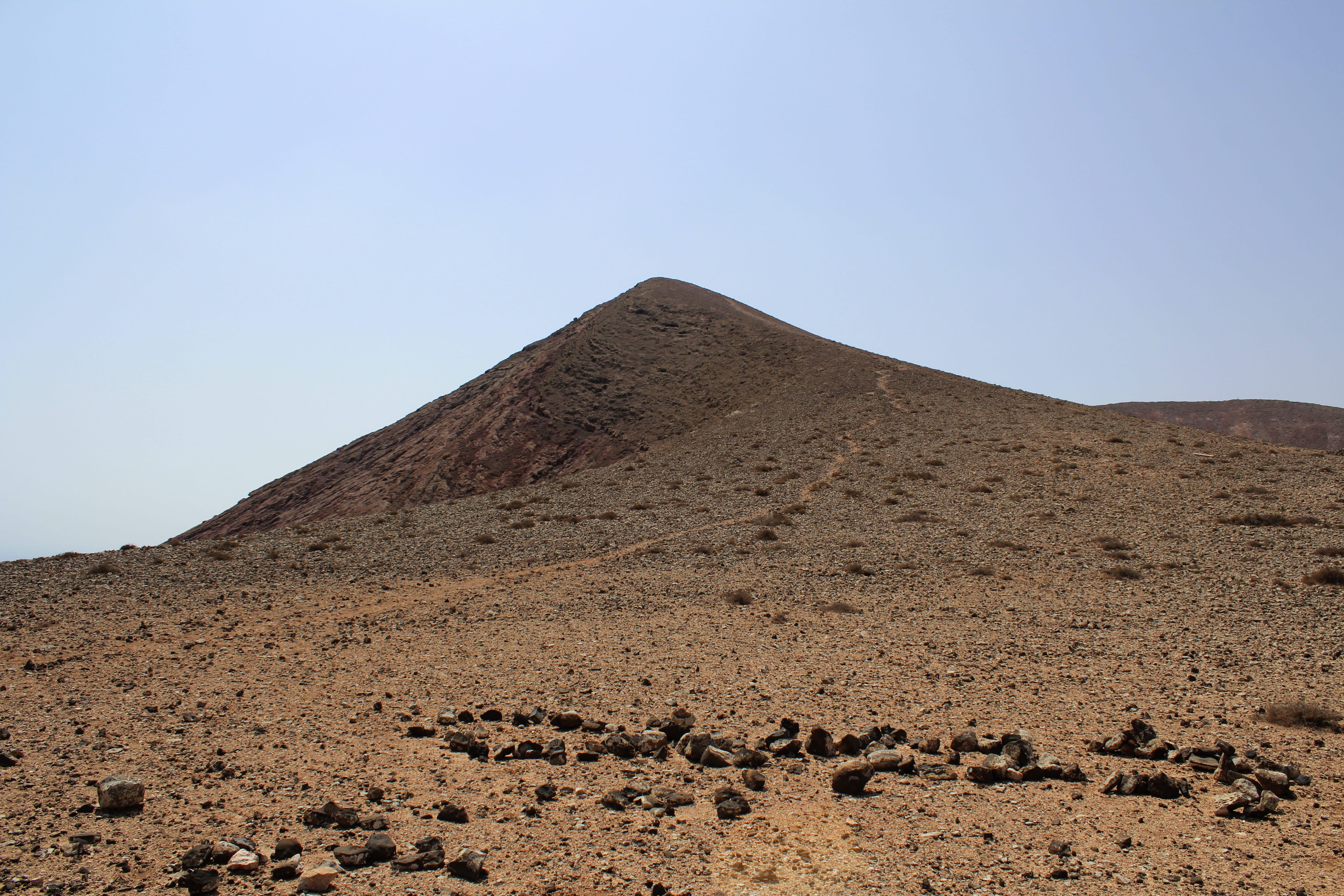 history, sand, Spain, ancient civilization, natural, clear sky, 5K, tropical, climate, no people, island, pyramid, high, Volcano, atlantic, desert, volcanic, HD Wallpaper
