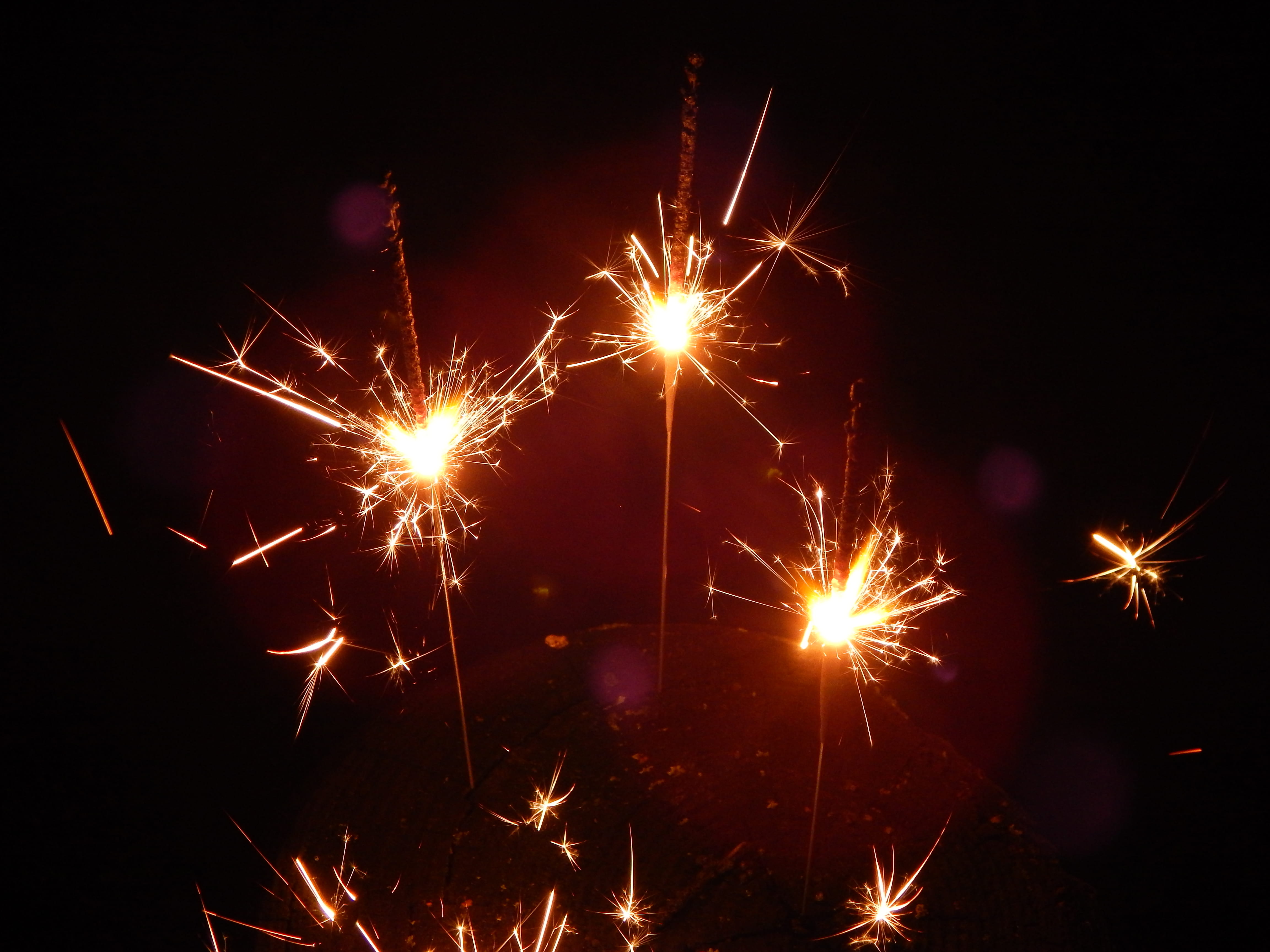 sparks, wunderkerze, silvester, exploding, funken, bright, long exposure, outdoors, event, holiday - event, arts culture and entertainment, firework, neujahr, HD Wallpaper