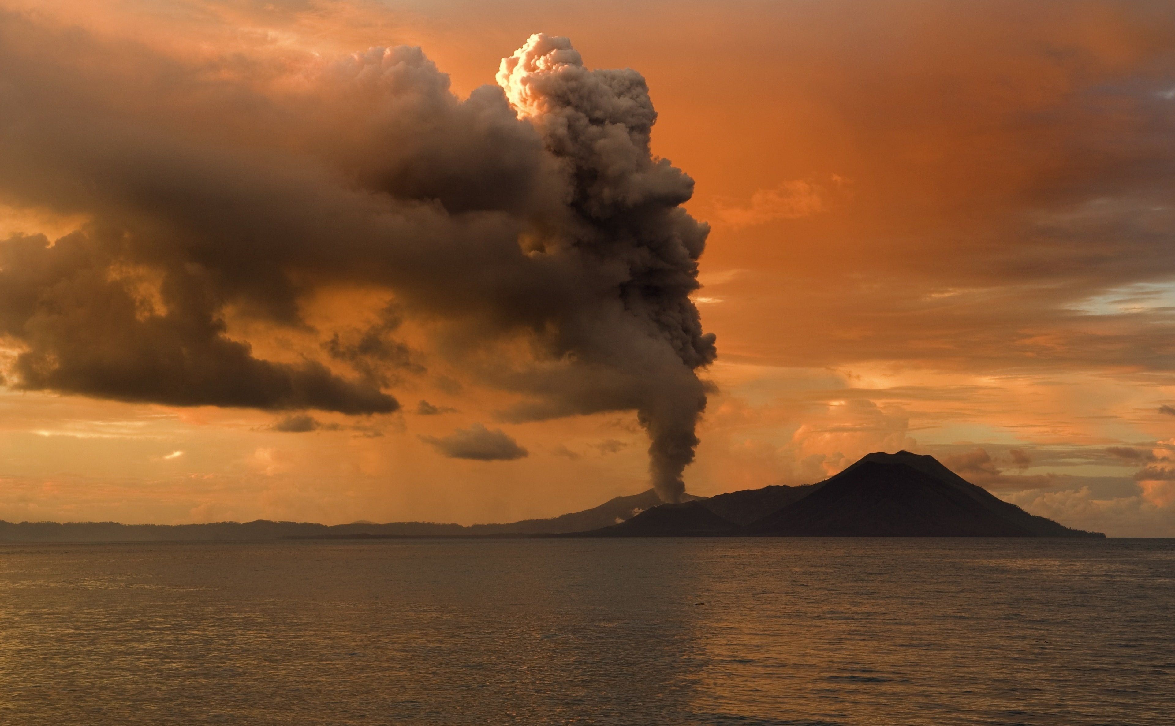 beauty in nature, no people, sunset, Eruption, geology, new, pollution, mountain, cloud - sky, volcano, air pollution, non-urban scene, land, 4K, scenics - nature, HD Wallpaper