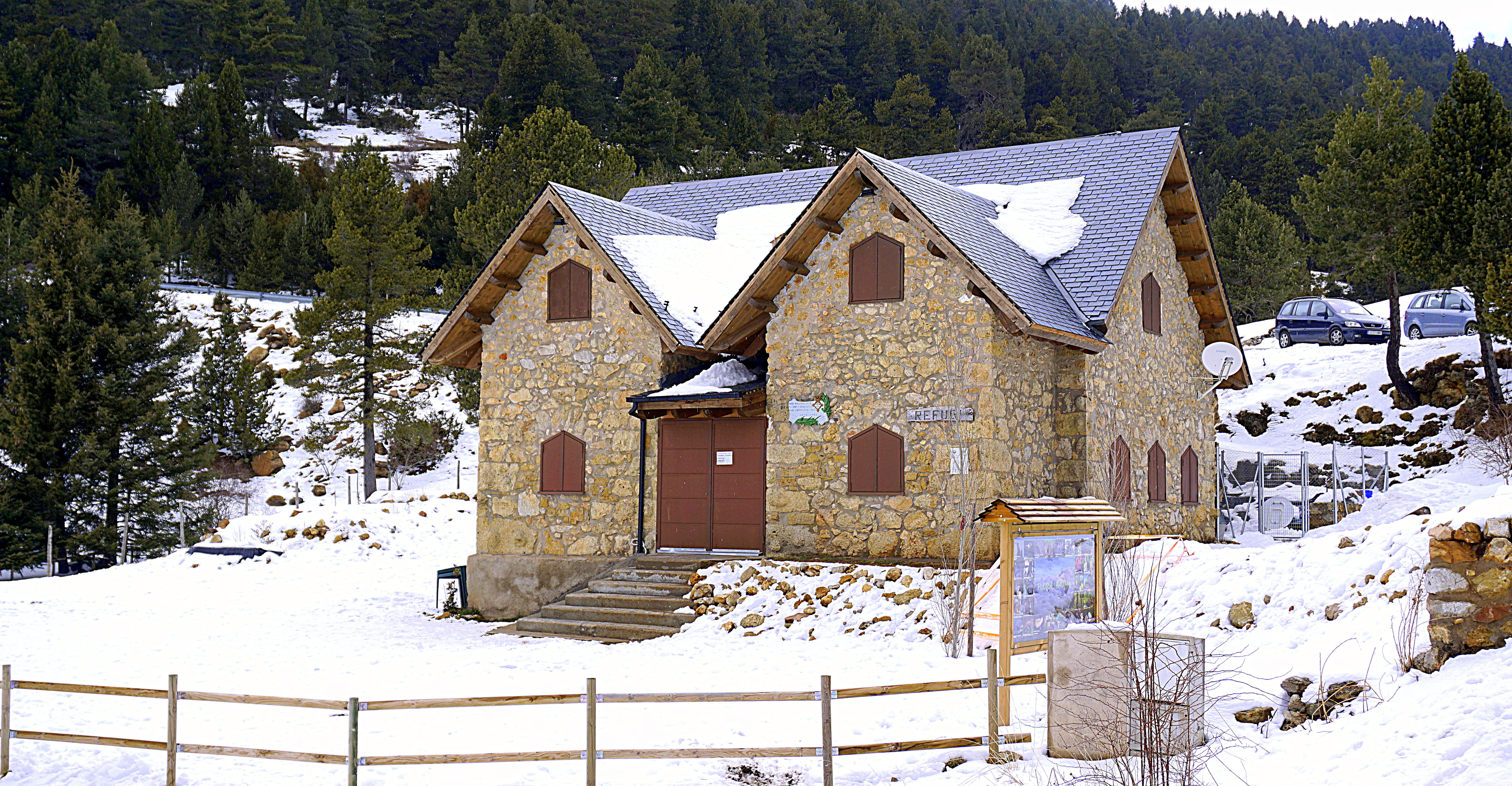 mountain retreat, skiing, snow, nevada, white, built structure, outdoors, house, building exterior, Peguera, tree, day, residential building, cadi, Nevado, HD Wallpaper