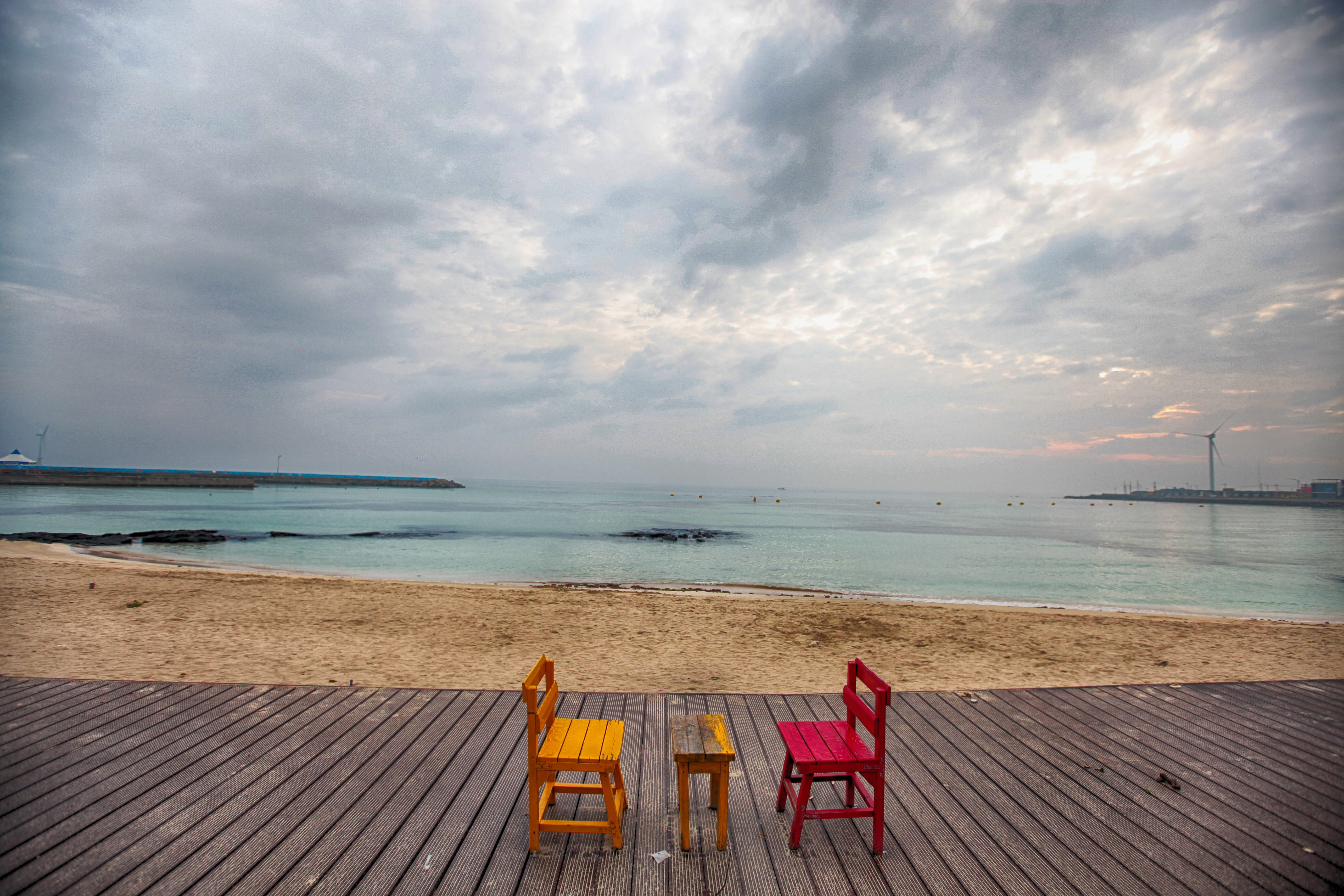 coastline, wood - material, horizon over water, relaxation, 5K, jeju, beauty in nature, chair, no People, outdoors, tourism, sea, nature, may clean, seat, HD Wallpaper