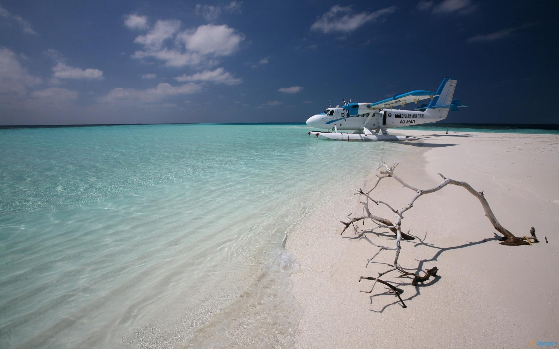beach, ocean, beaches, taxi, sea travel, maldivian, maldives, air taxi, nature and landscapes, air, 1080P, sand, HD Wallpaper