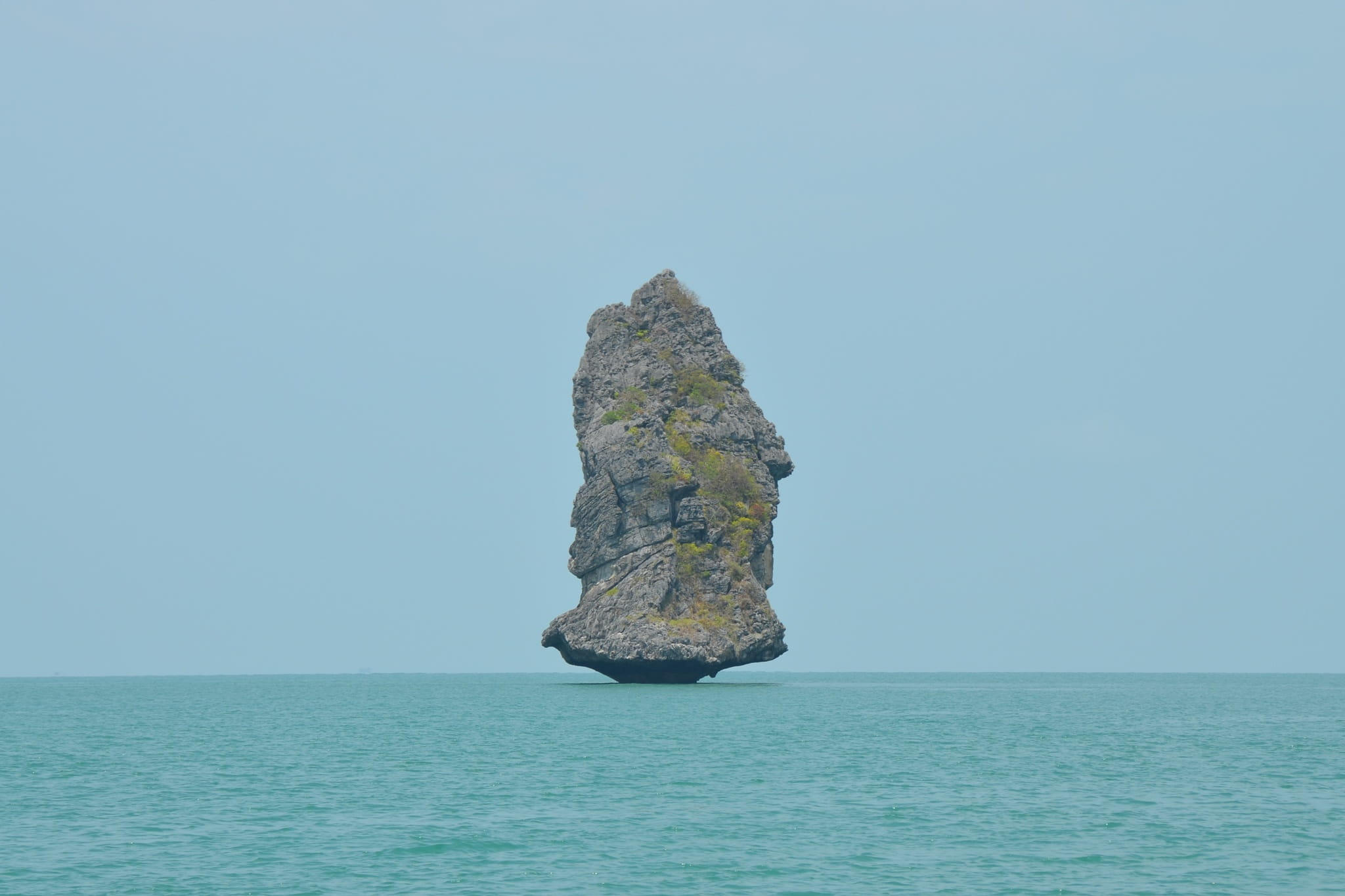 beauty in nature, no people, stack rock, blue, clear sky, koh samui, rock formation, landscape, nature, solid, waterfront, ocean, tranquility, scenery, HD Wallpaper