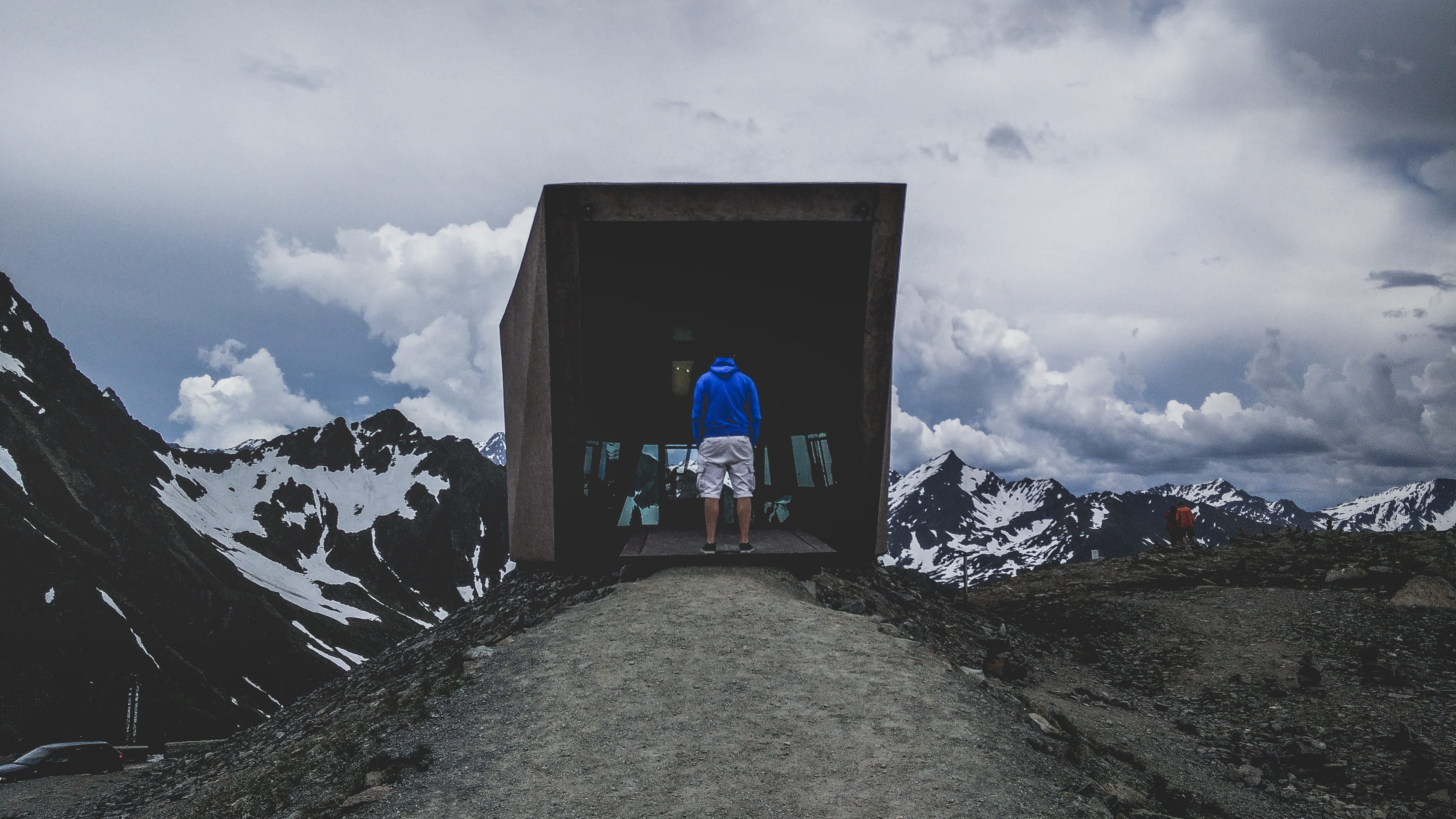 mountian, male, mountain, outdoors, 4K, real people, rear view, nature, lifestyles, full length, standing, cold temperature, discover, man, box, landscape, HD Wallpaper