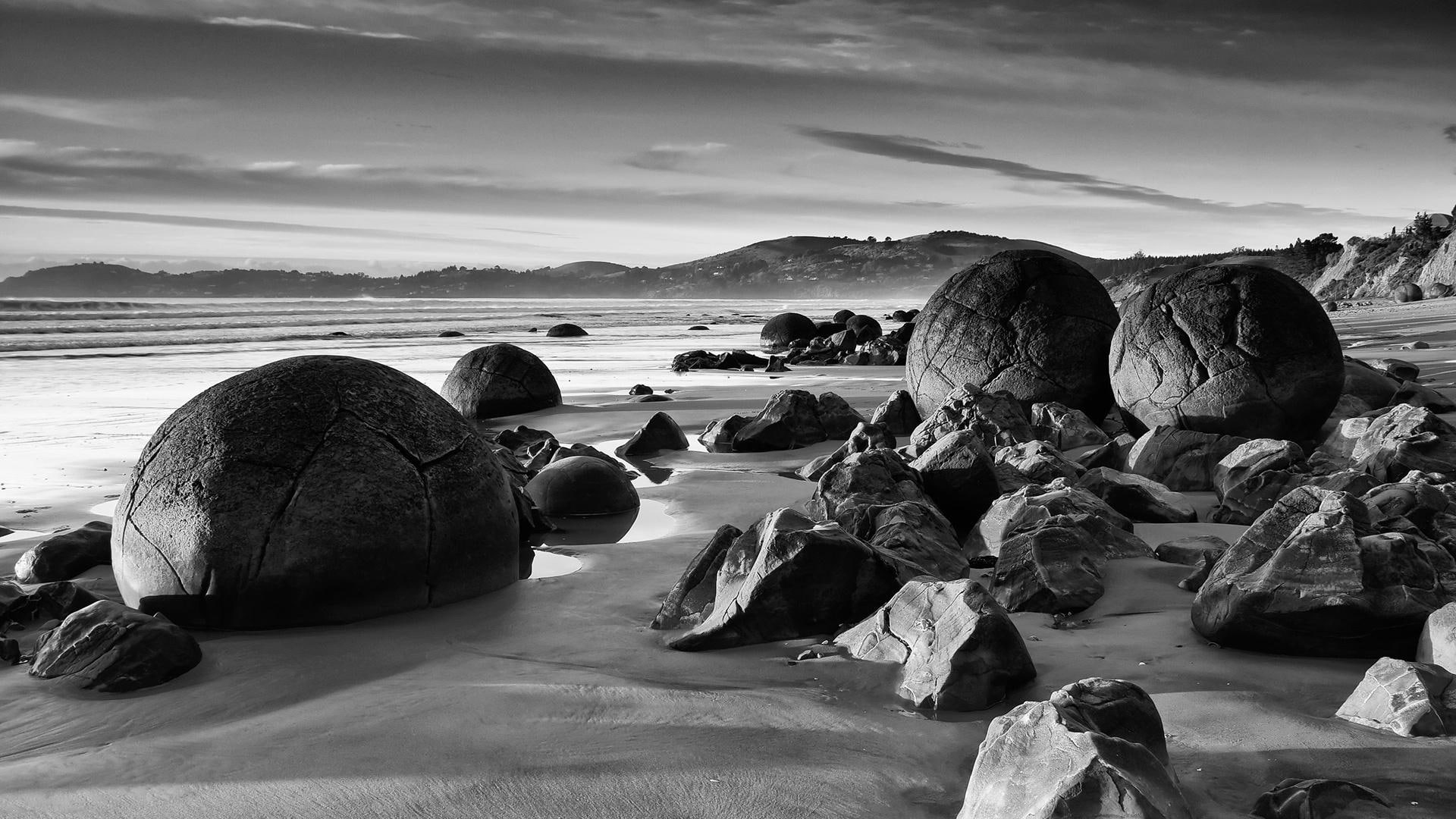 stones, 3d and abstract, 1080P, beach, beside, grayscale, sea, photo, round, black and white, rocks, waves, HD Wallpaper