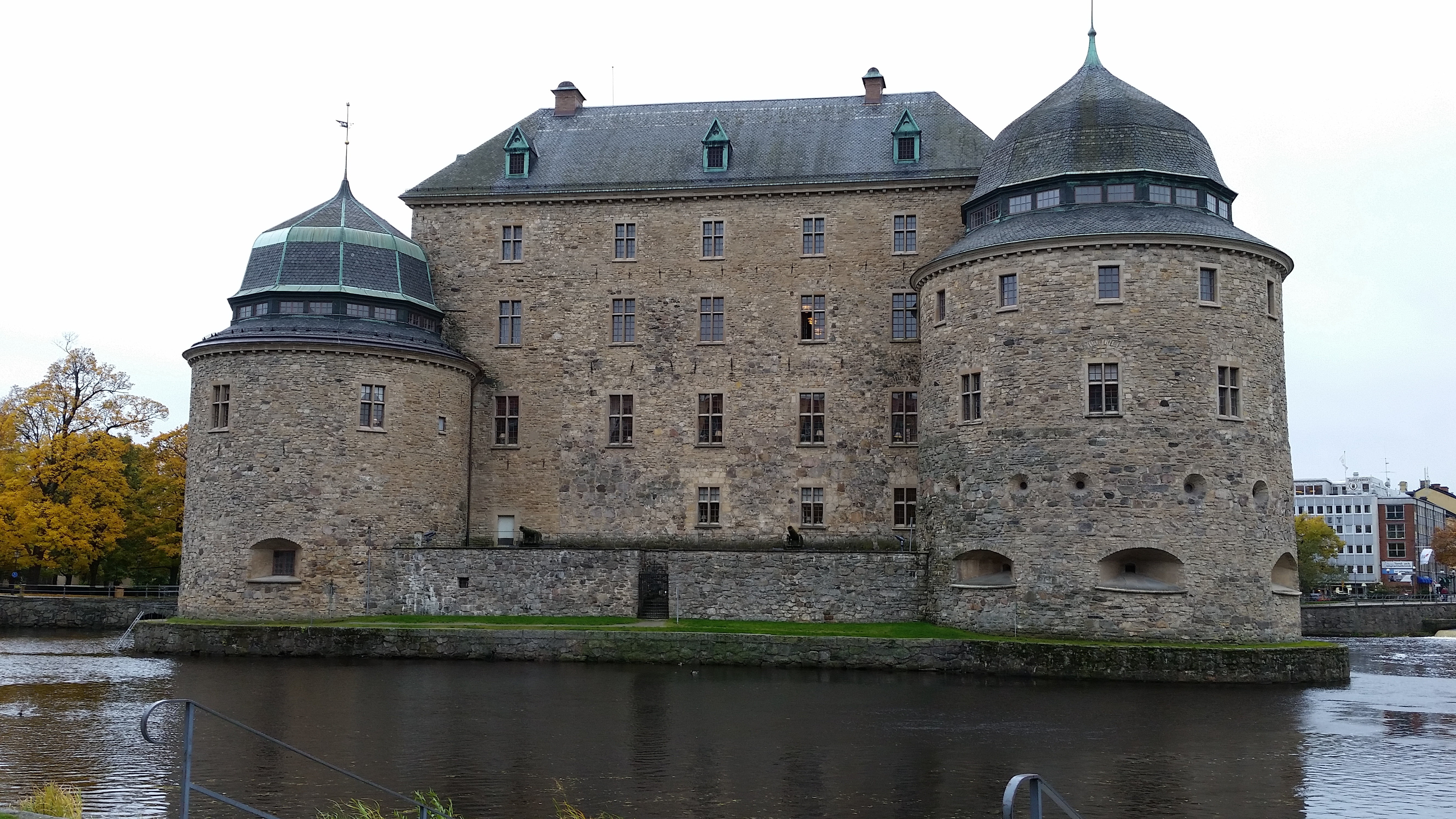 svartån, building exterior, nature, history, no people, water, islet, örebro, 5K, närke, travel, tourism, park, autumn, waterfront, outdoors, tower, architecture, HD Wallpaper