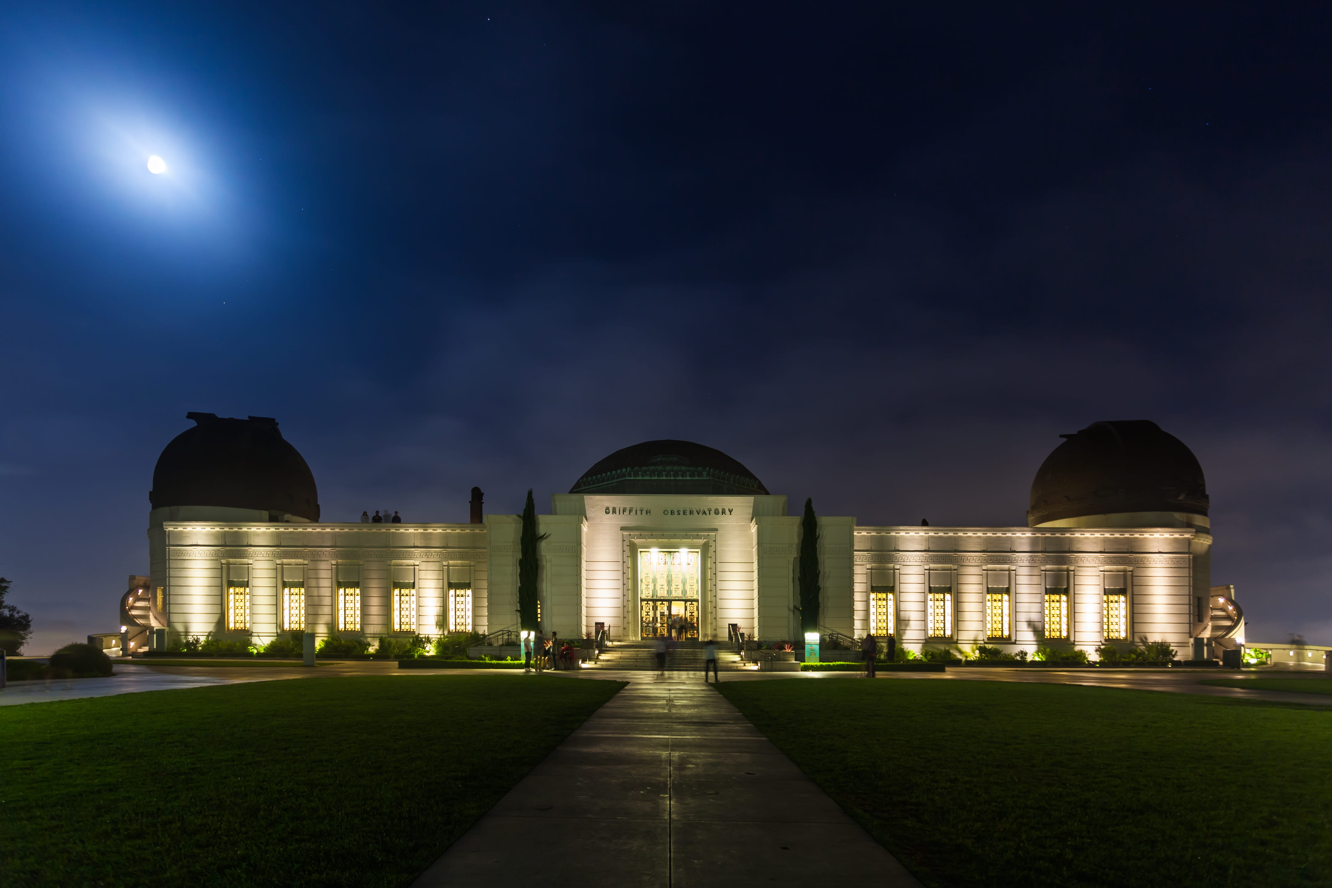 losangeles, night, building exterior, history, 4K, griffith, no people, united states, direction, the way forward, sky, illuminated, travel, los angeles, HD Wallpaper