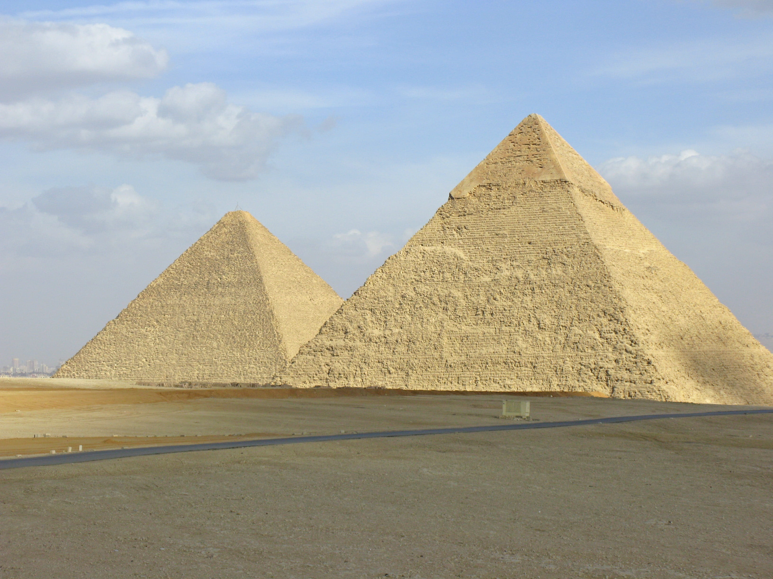 architecture, 2K, built structure, travel destinations, outdoors, pharaonic, king, no people, two, tomb, egypt, arid climate, nature, desert, city, nilo, HD Wallpaper