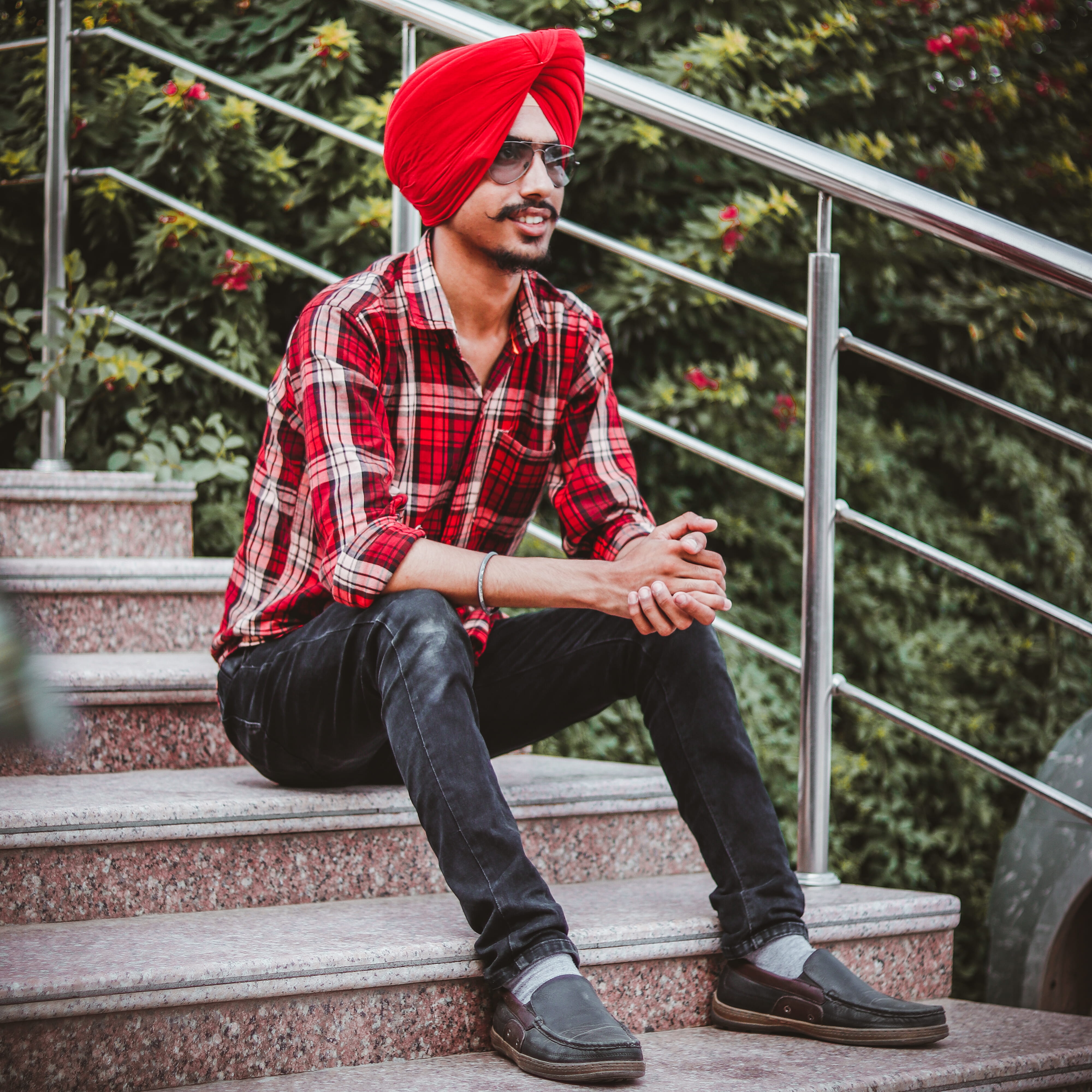 photography, photographer, hat, staircase, young men, lifestyles, sitting, jeans, flowers, clothing, boy, young adult, jatt, 4K, chandigarh university, Phone HD Wallpaper