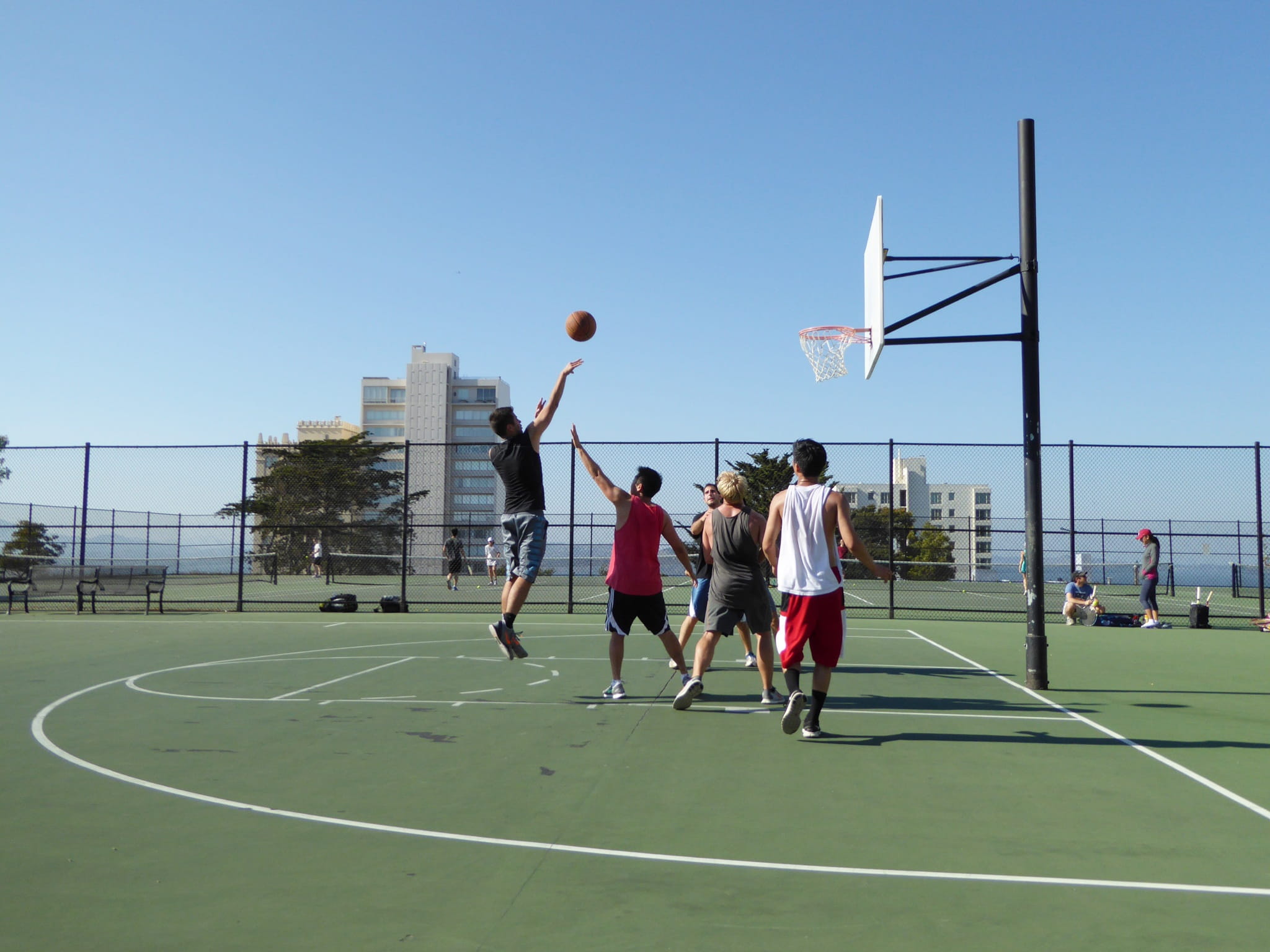playing, men, basketball hoop, ball, sky, togetherness, usa, day, adult, basketball - sport, sport, daytime, Basketball, people, lifestyles, mens, basketball player, HD Wallpaper