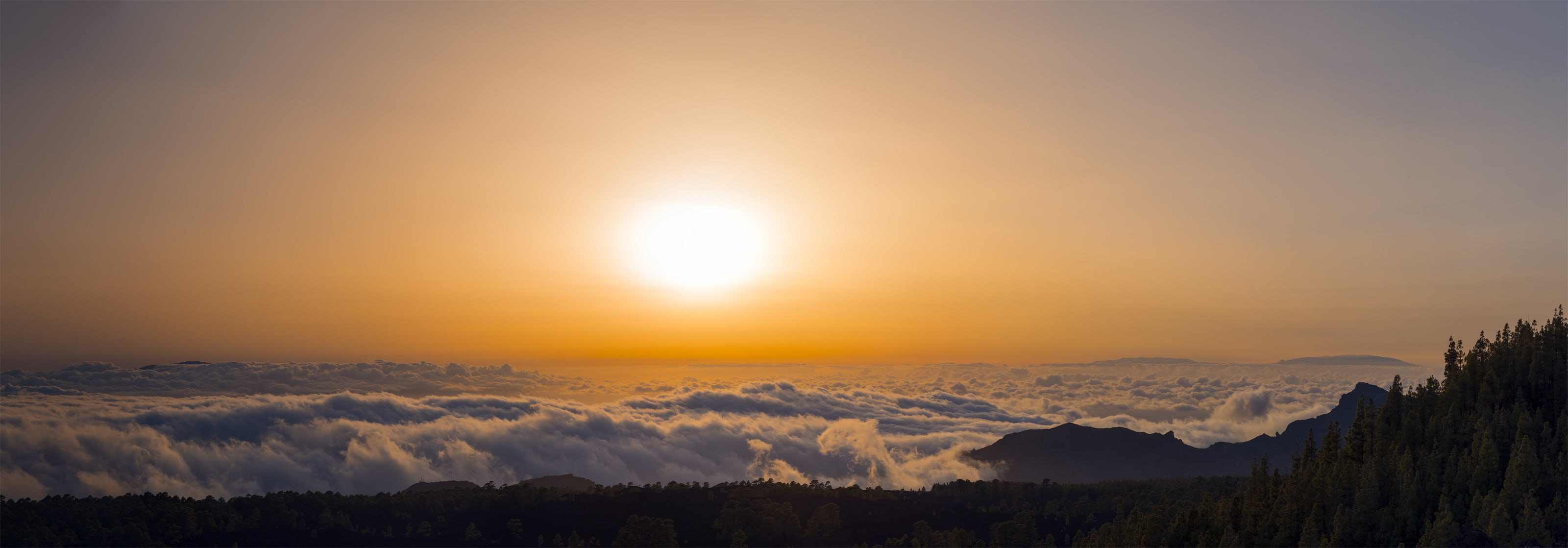 sunlight, scenics - nature, sky, tranquility, mountain range, no people, panorama, cloud - sky, sunbeam, tranquil scene, 2K, landscape, mountain, environment, HD Wallpaper