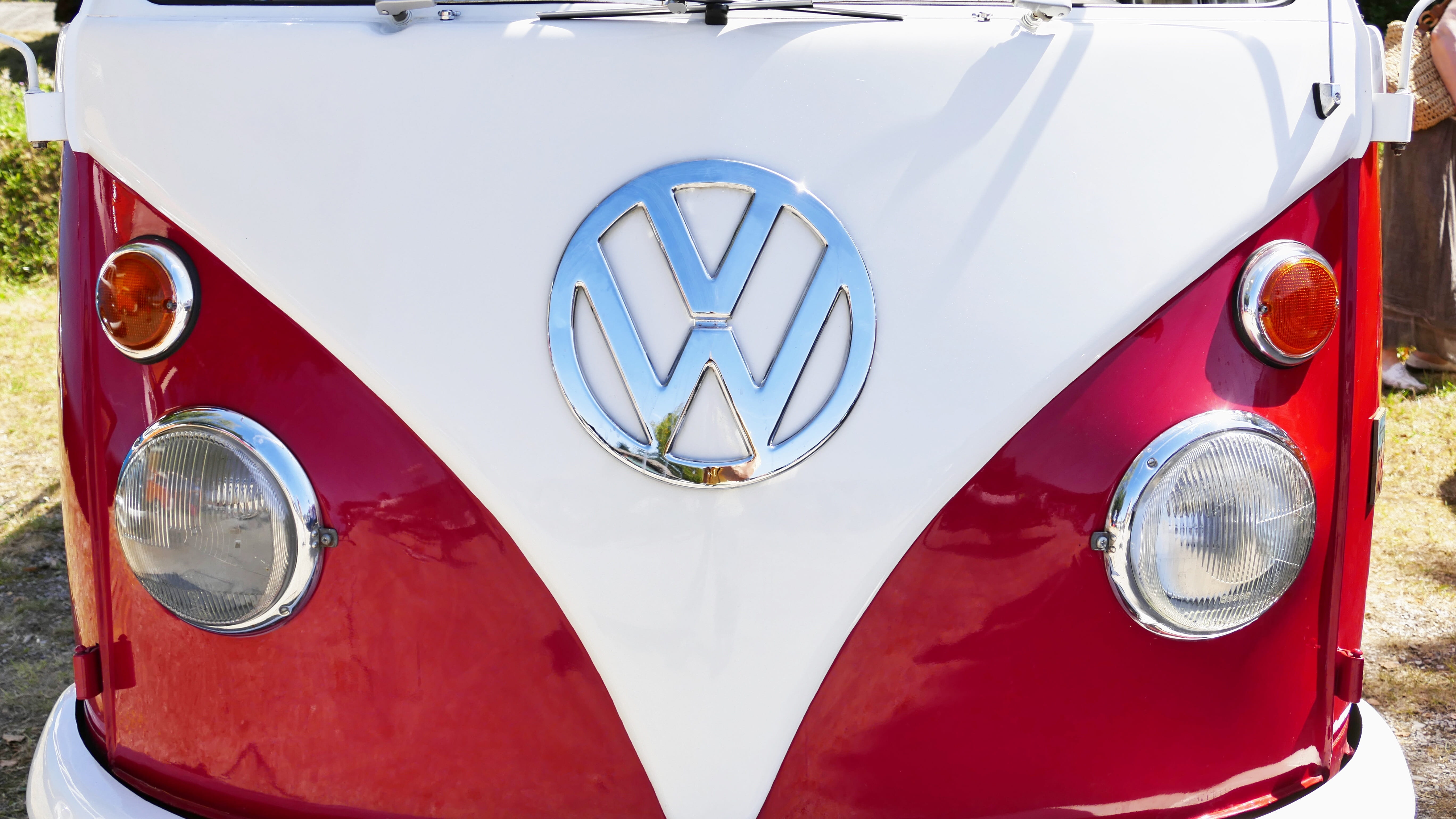 outdoors, blue, bus, car, auto, 5K, transportation, luxury, camping bus, day, no people, front view, mode of transportation, vintage car, vehicle, vw, HD Wallpaper