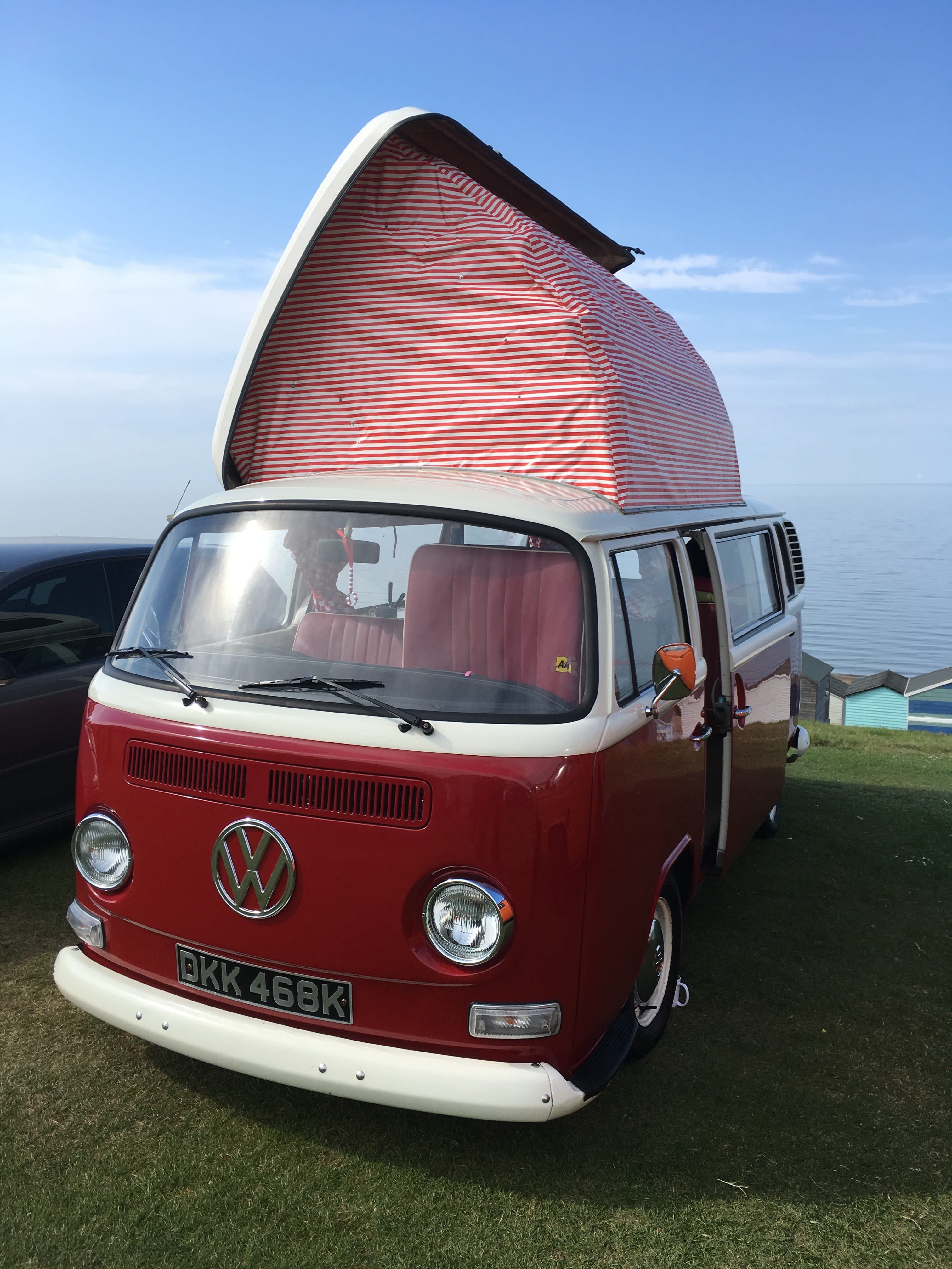 land, building exterior, mode of Transport, motor vehicle, transportation, camper, car, outdoors, retro, Kent, 4K, vw, land Vehicle, field, day, vintage car, Phone HD Wallpaper