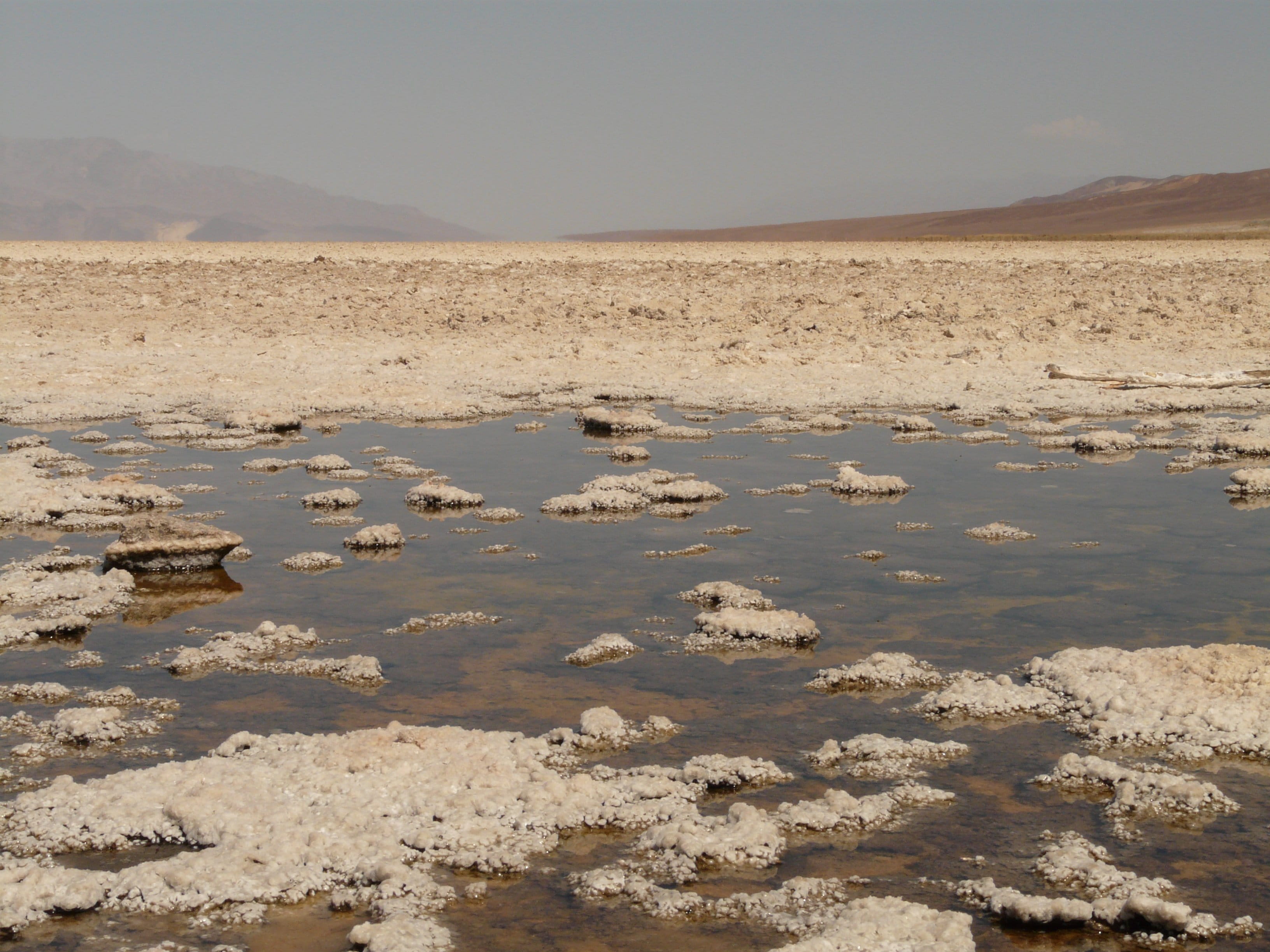 national park, mojave desert, Badwater, salt flat, tranquil scene, sky, desert, outdoors, sierra nevada, loneliness, tranquility, climate, beauty in nature, HD Wallpaper