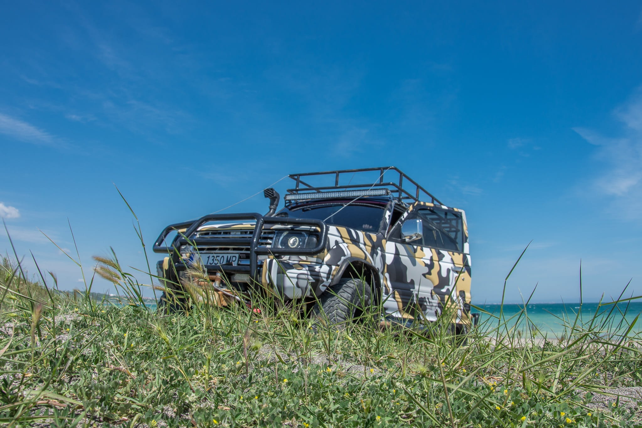 old, Offroad, design, adventure, Jeep, junkyard, landscape, grass, Car, nature, motor, blue, ruined, 4x4, field, terrain, Vehicle, mode of transportation, HD Wallpaper