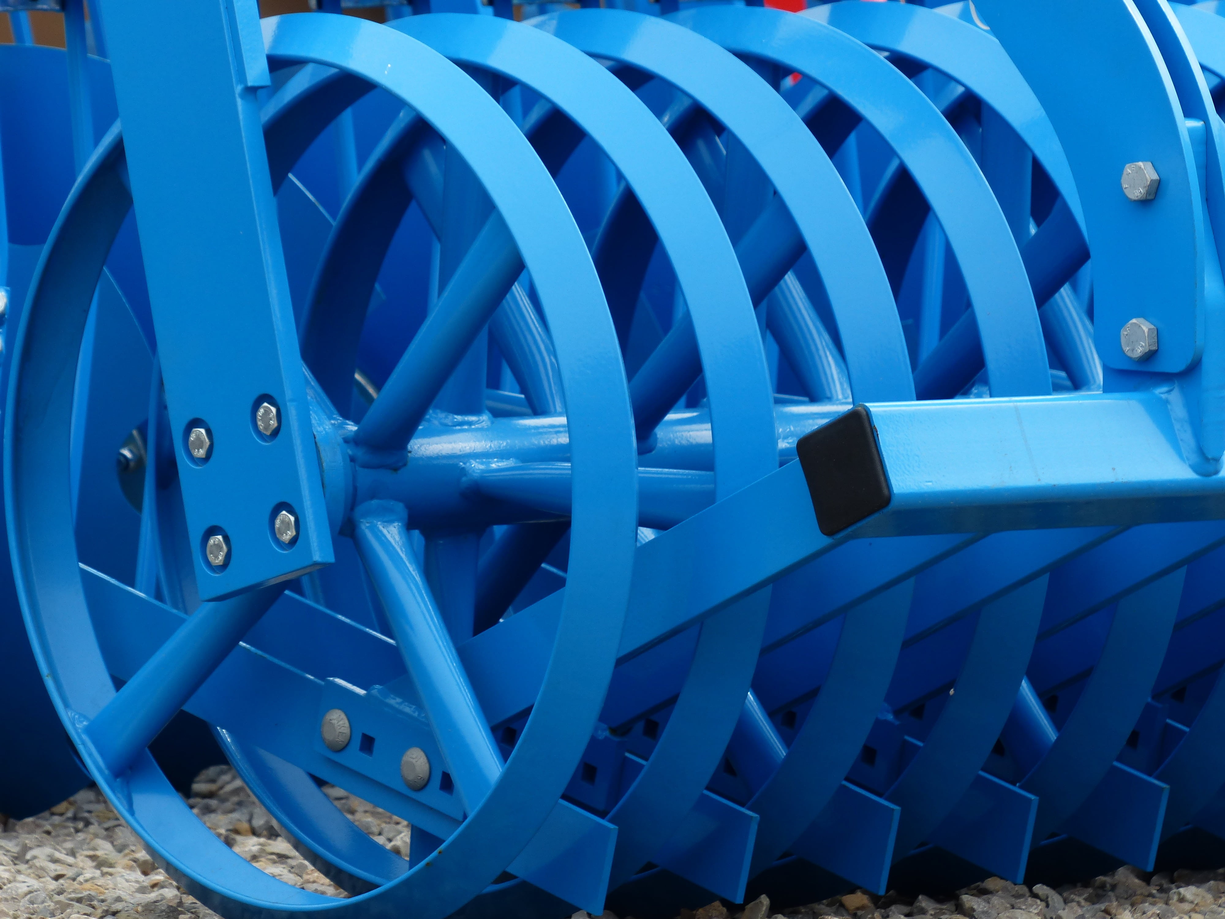 metal, short slices, pattern, machinery, connection, transportation, fuel and power generation, indoors, sedimental crush, blade, machine part, striegel, HD Wallpaper