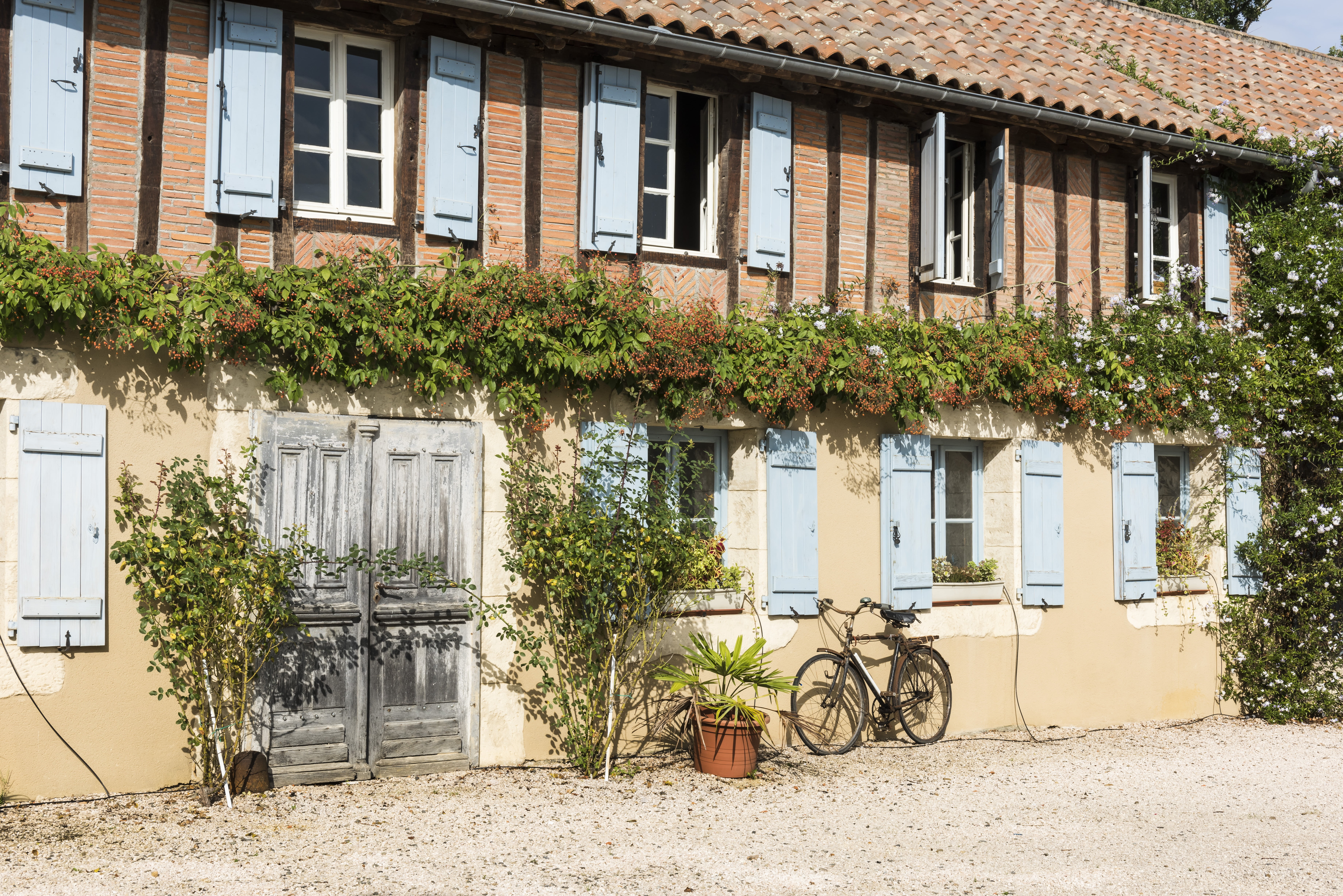 tourism, pyrenees, happiness, garonne, city, french, pierre, architecture, house, row house, roof, transportation, destination, european, south, residential District, HD Wallpaper