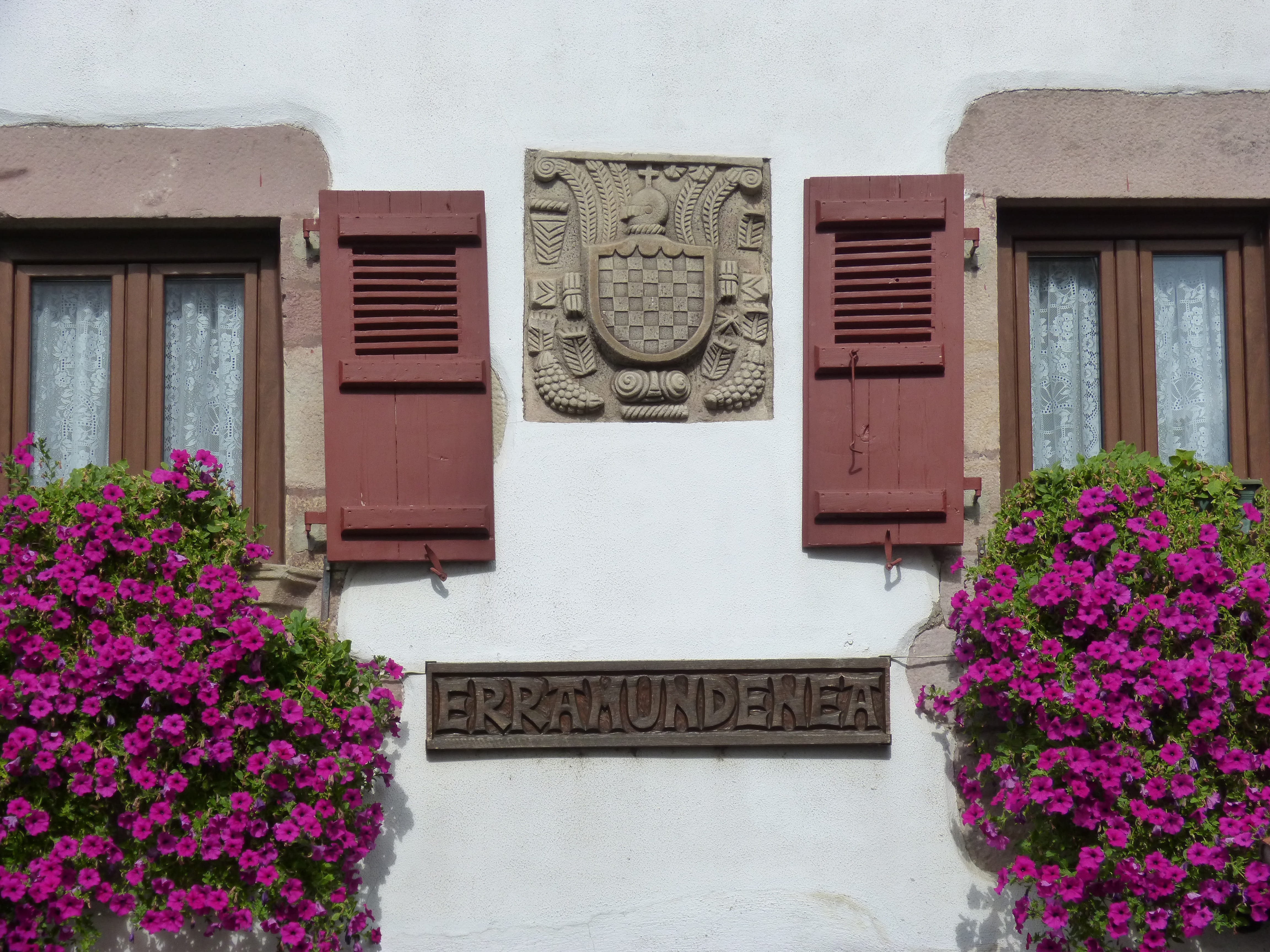 pyrenees, wall - building feature, roof tile, plant, coat of arms, pattern, windows, flowering plant, nature, building exterior, residential district, architecture, HD Wallpaper