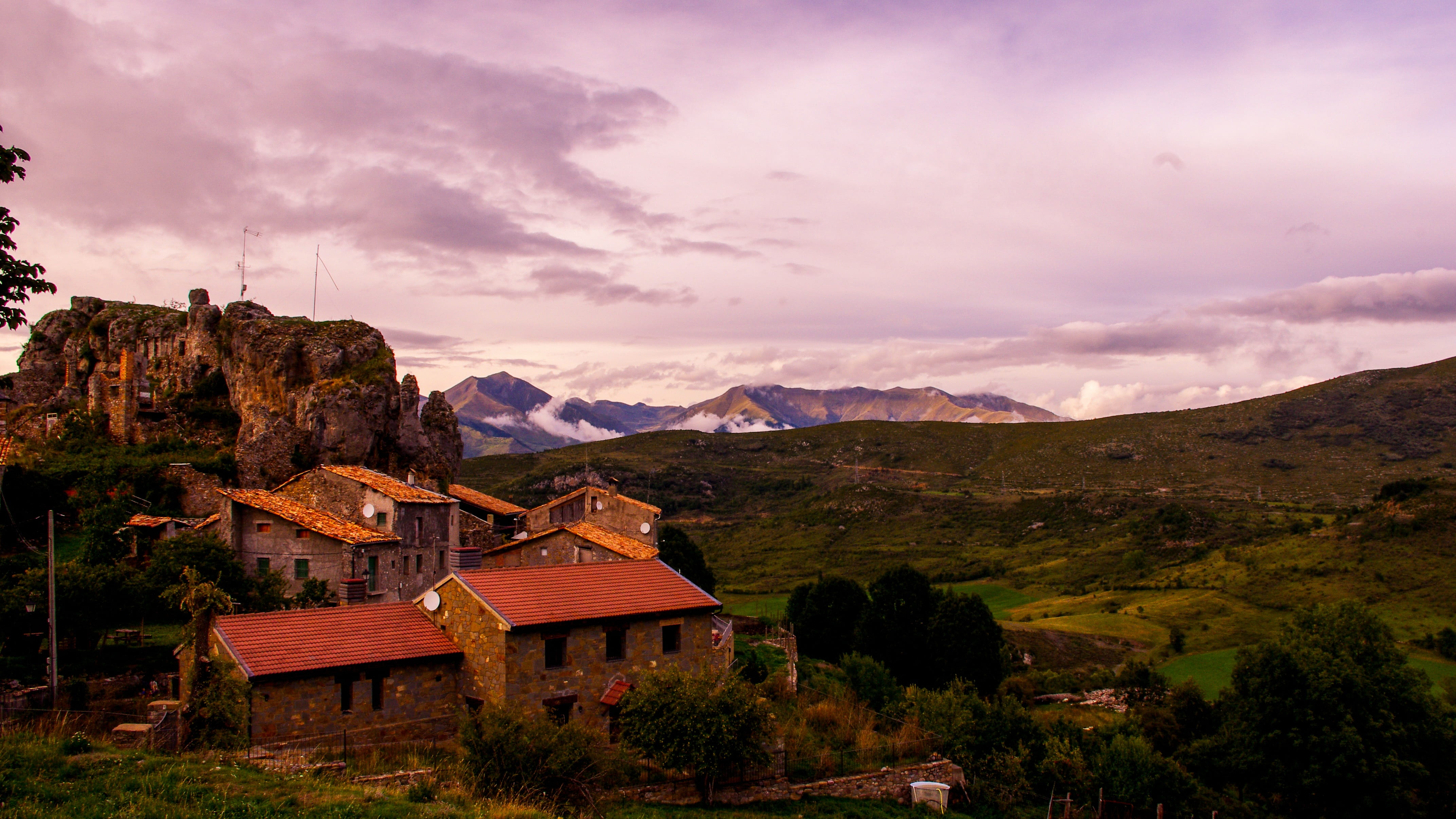 lleida, tree, land, built structure, architecture, mountain, scenics - nature, landscape, adons, building, residential district, no people, cloud - sky, HD Wallpaper
