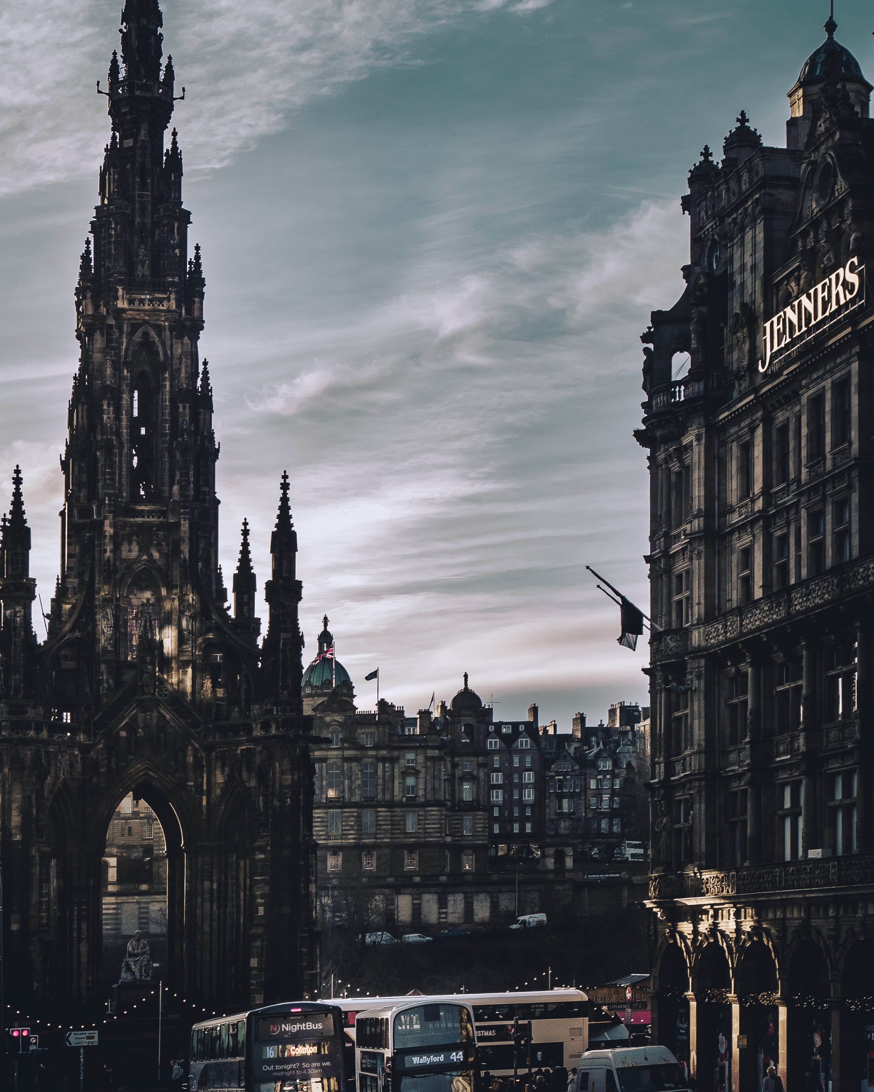 sky, outdoors, building exterior, city, downtown, transportation, place of worship, building, travel destinations, mode of transportation, bus, pedestrian, Phone HD Wallpaper