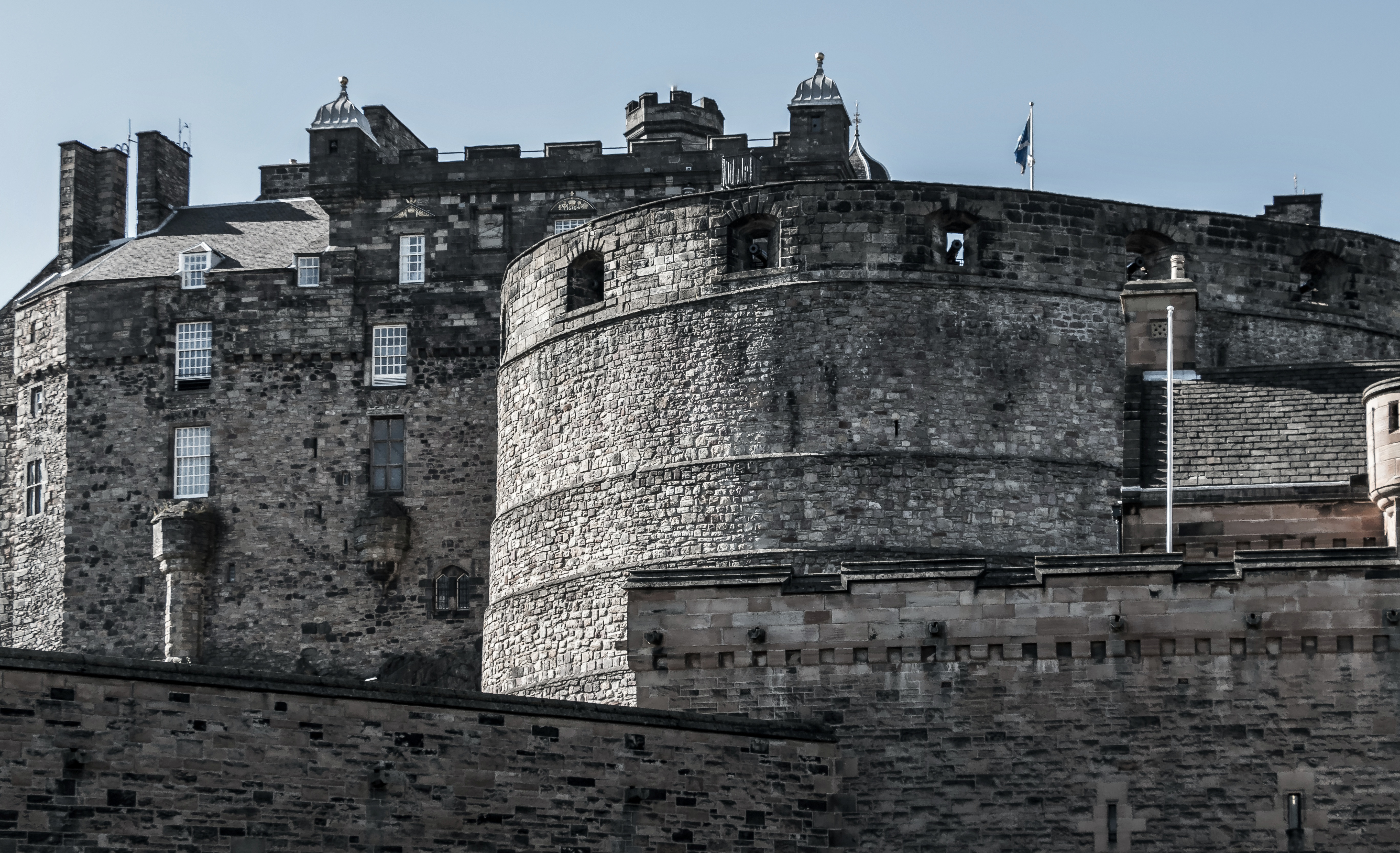 travel destinations, sky, city, history, window, building, concrete, old, edinburgh, castle, ancient, outdoors, architecture, no people, the past, wall - Building Feature, HD Wallpaper