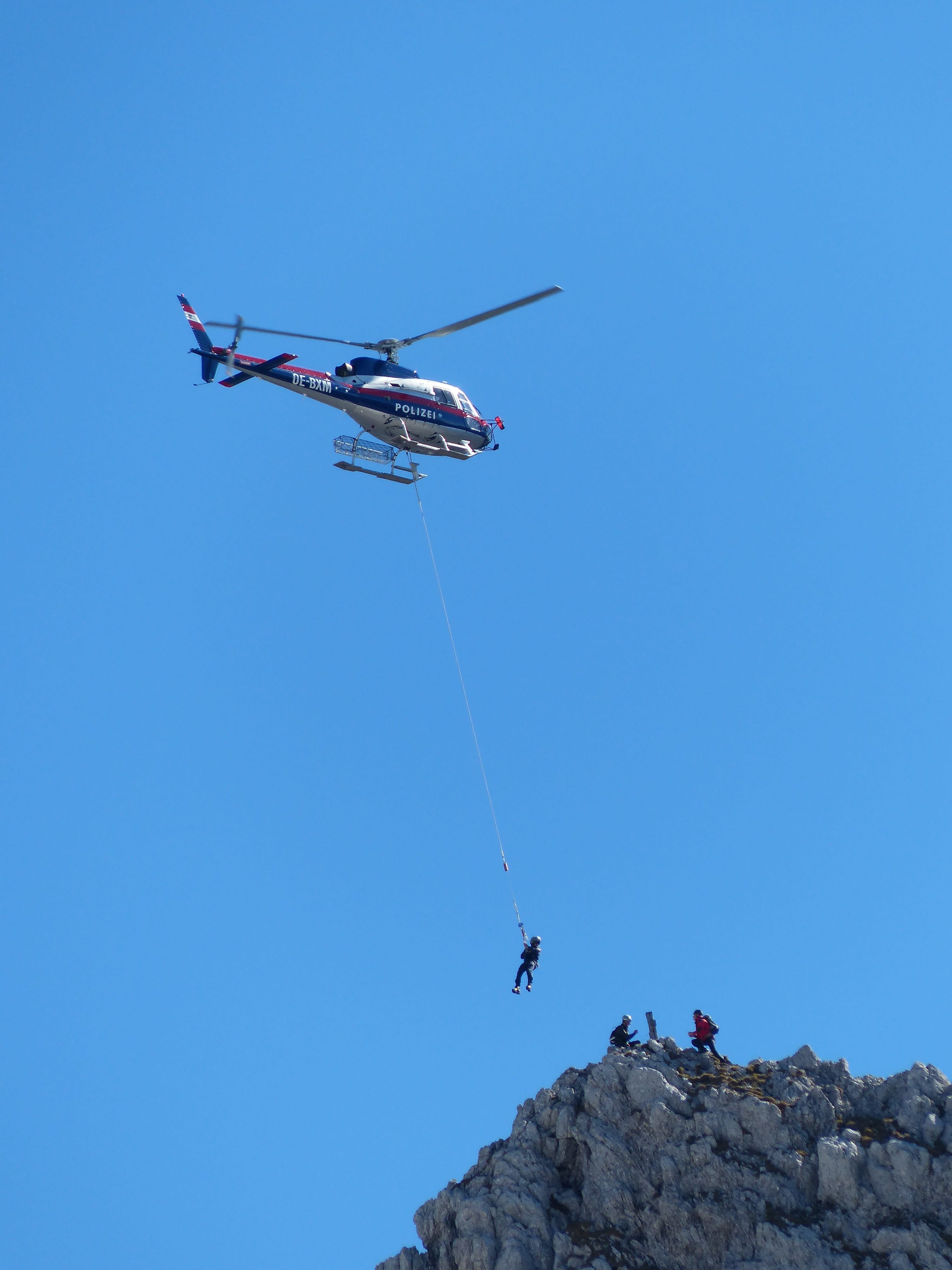 nature, flying, leisure activity, Helicopter, unrecognizable person, kaiser mountains, tyrol, motion, clear sky, group of people, Police, summit, risk, Phone HD Wallpaper
