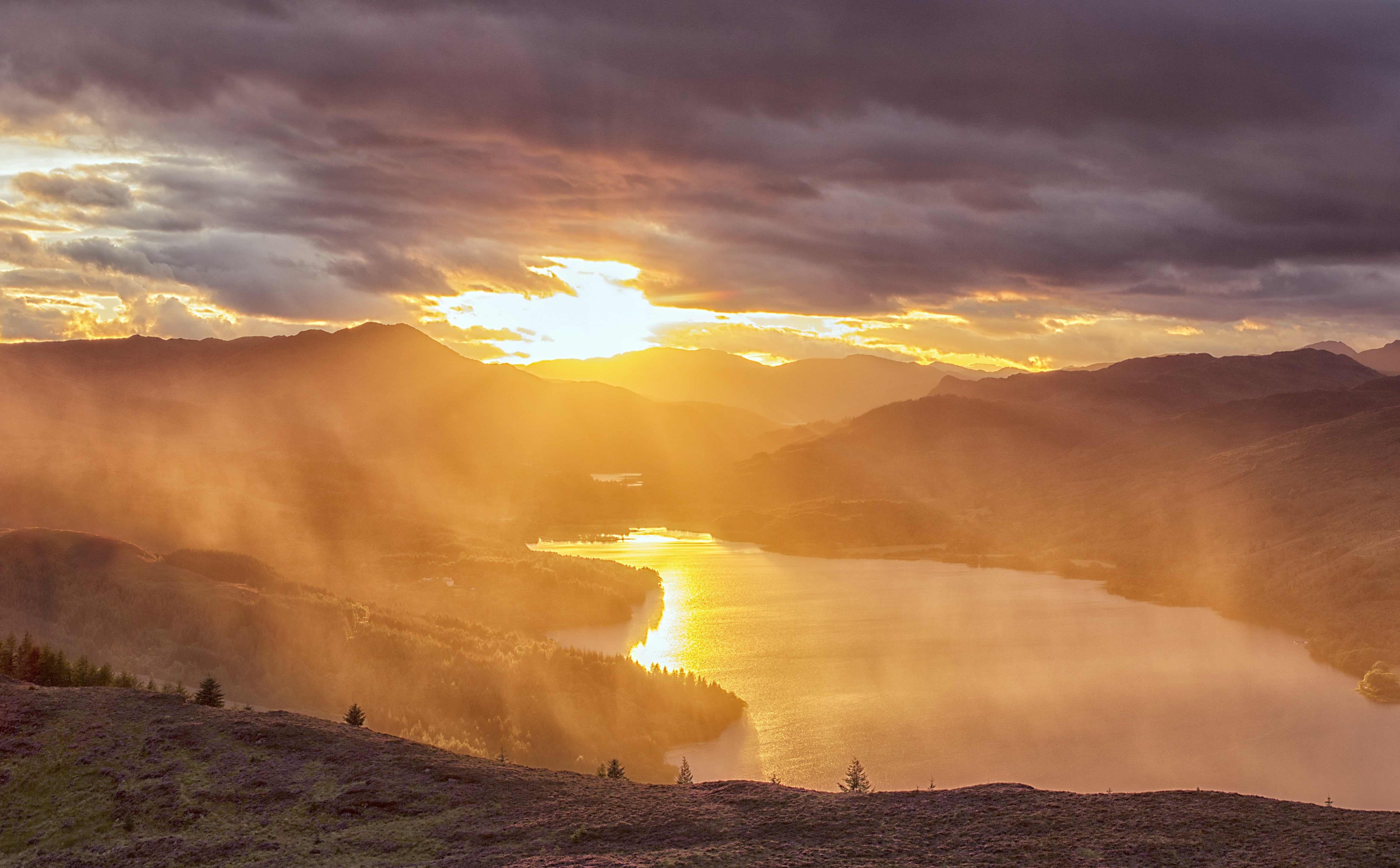 sunlight, 5K, Scenery, Outdoors, cloud - sky, Sunset, astonishing, Europe, Amazing, travel, beauty in nature, scenics - nature, lochvenachar, mountain, HD Wallpaper