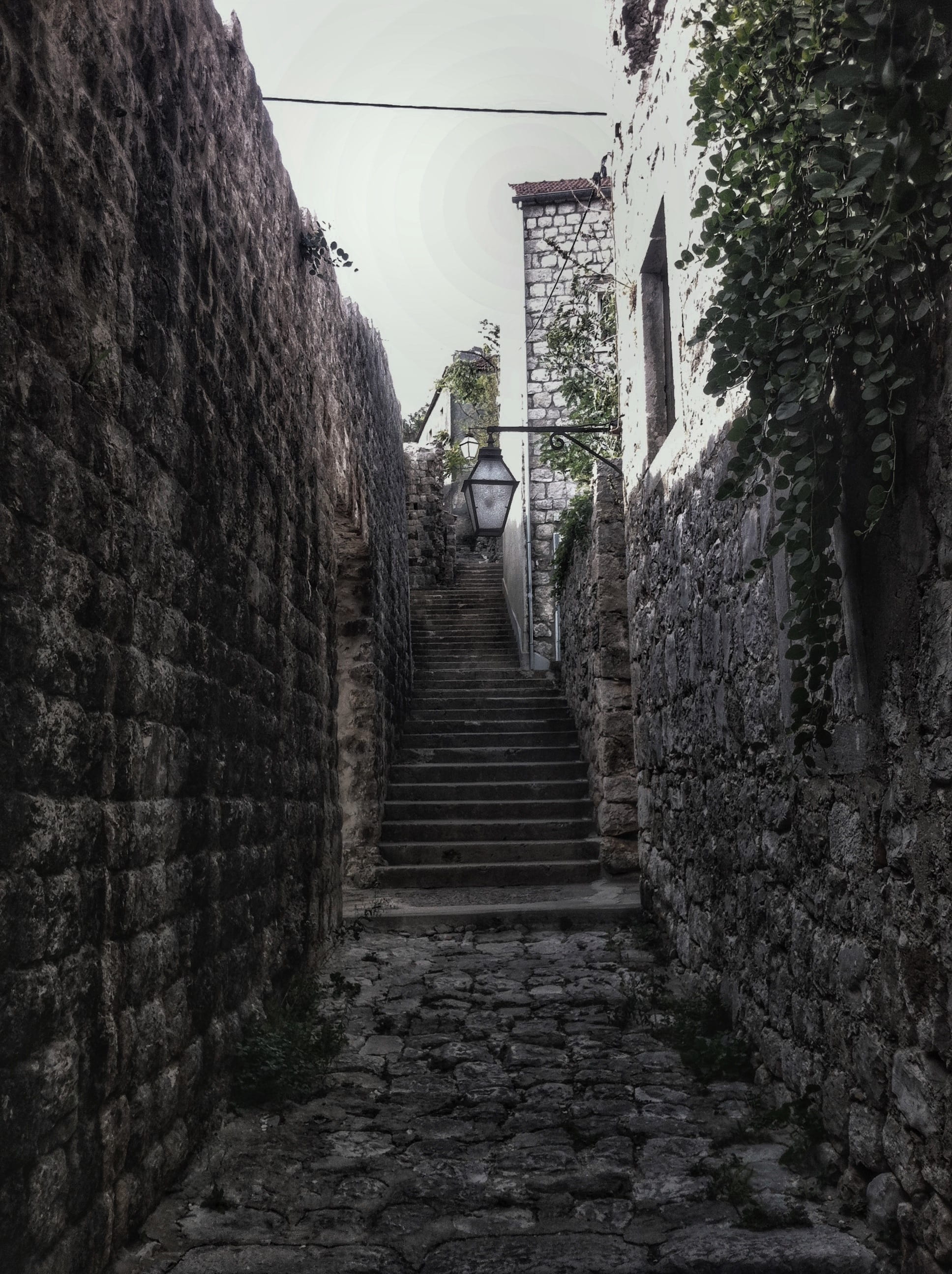wall - building feature, background, low angle view, stone wall, Alley, structure, plant, away, building exterior, outdoors, Rustic, building, Balkan, 2K, Phone HD Wallpaper