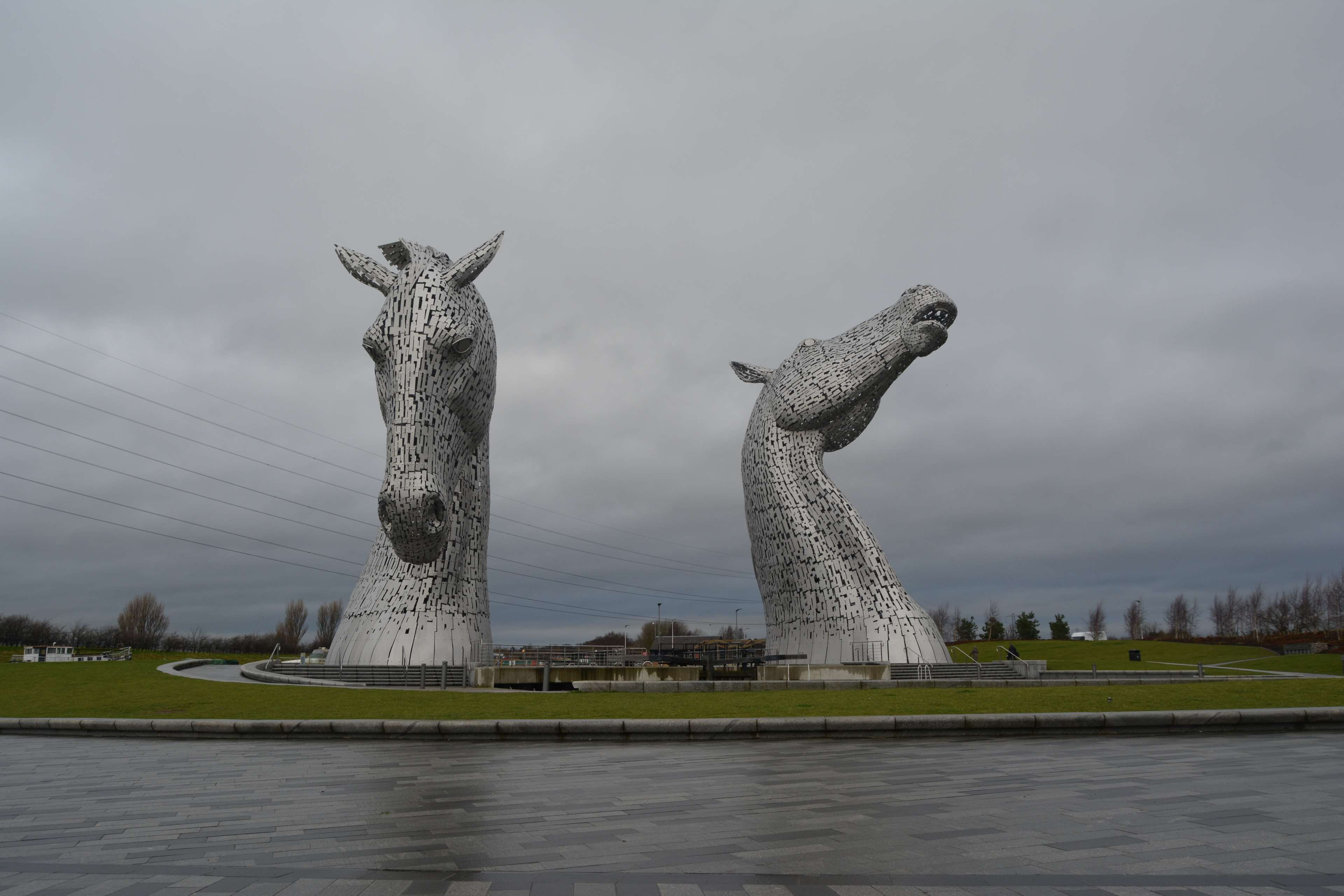 travel, outdoors, horse head, no people, art and craft, scotland, sky, sculpture, kelpies, nature, water, stirling, travel destinations, cloud - sky, falkirk, HD Wallpaper