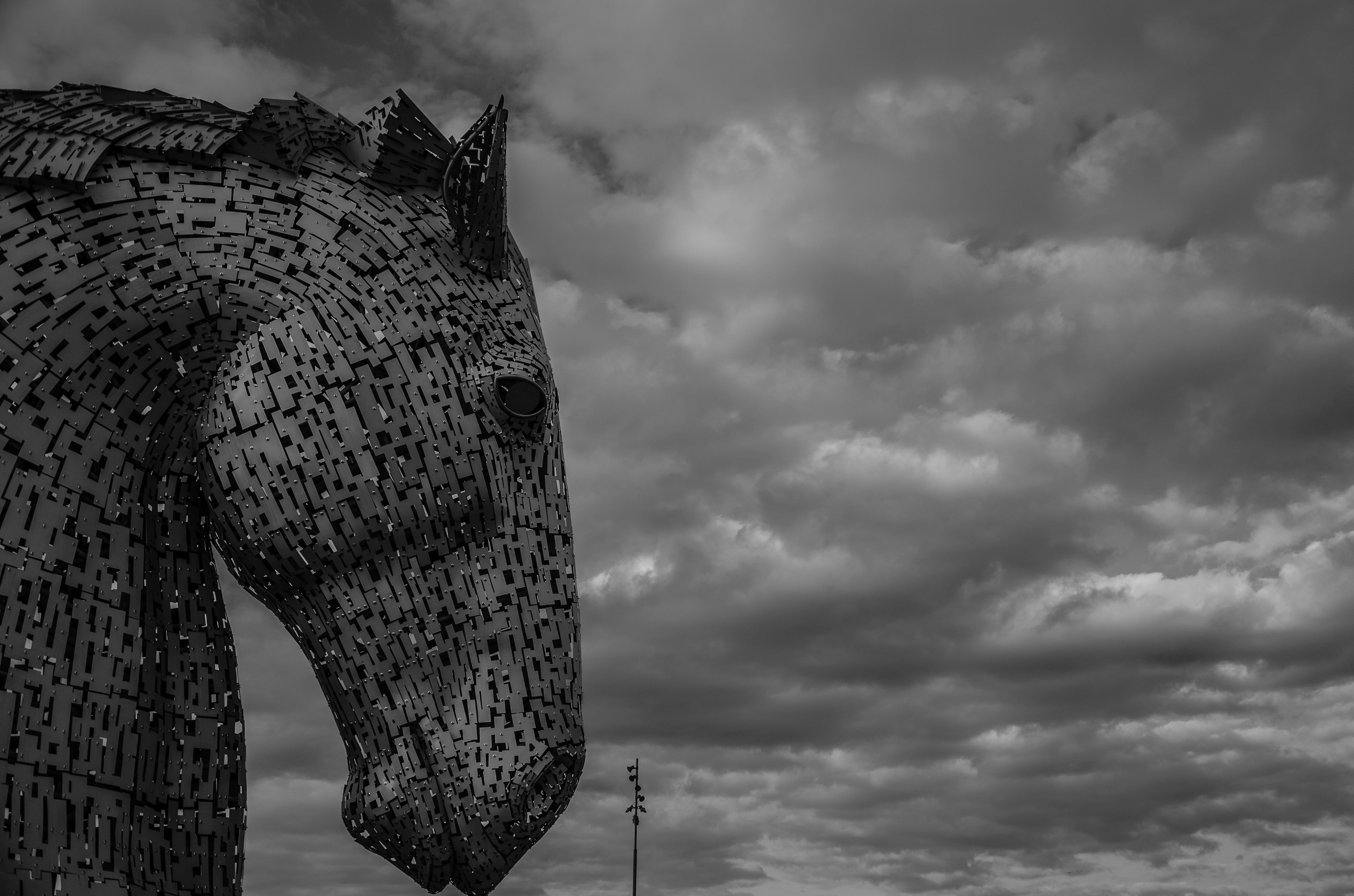 day, history, cloud - sky, grayscale, archaeology, storm, overcast, 4K, sculpture, built structure, nature, kelpies, outdoors, architecture, sky, building exterior, HD Wallpaper