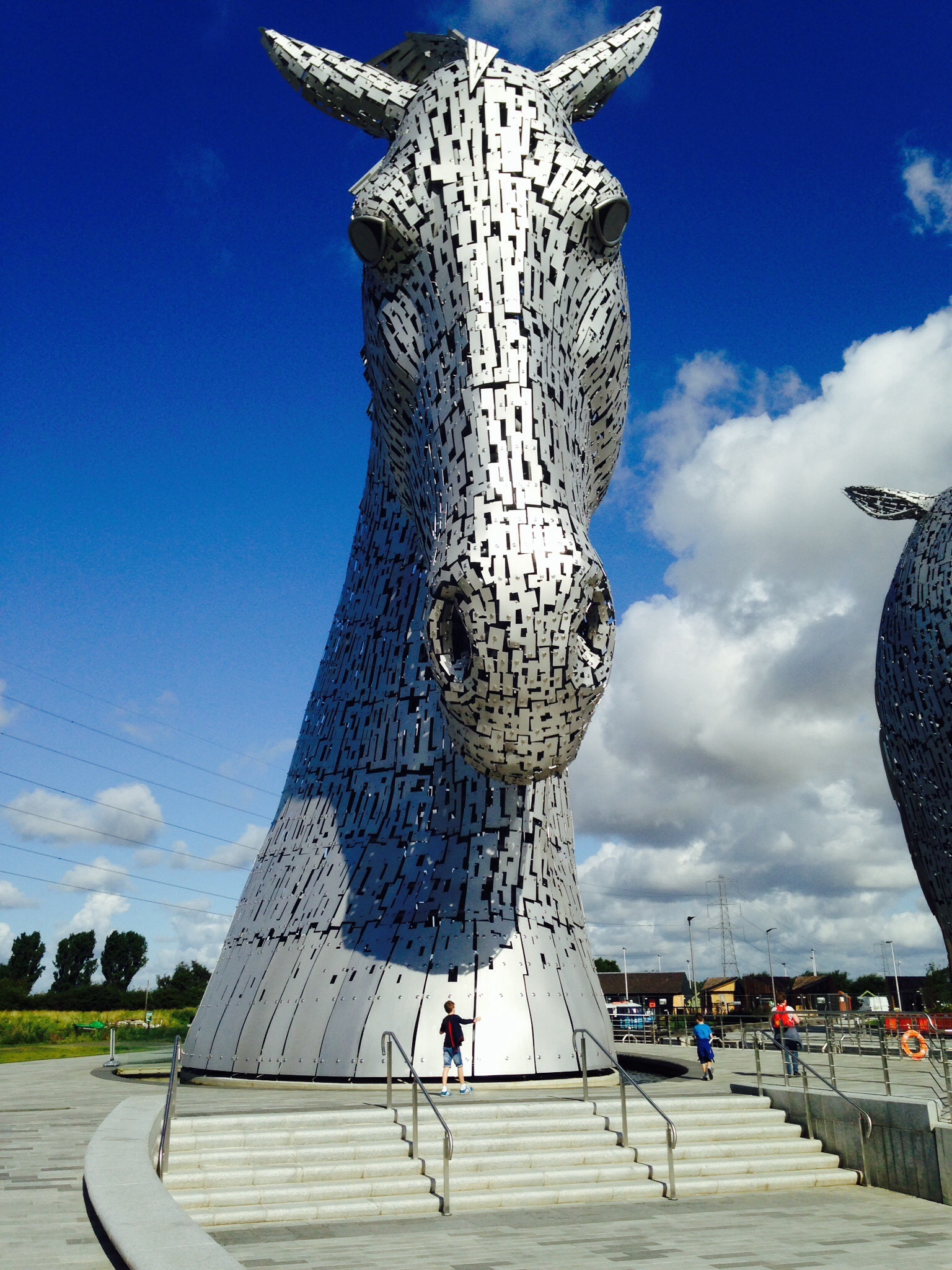 1080P, tall - high, built structure, clouds, representation, building exterior, canal, blue, equine, horse head, structure, horse, falkirk, city, creativity, Phone HD Wallpaper