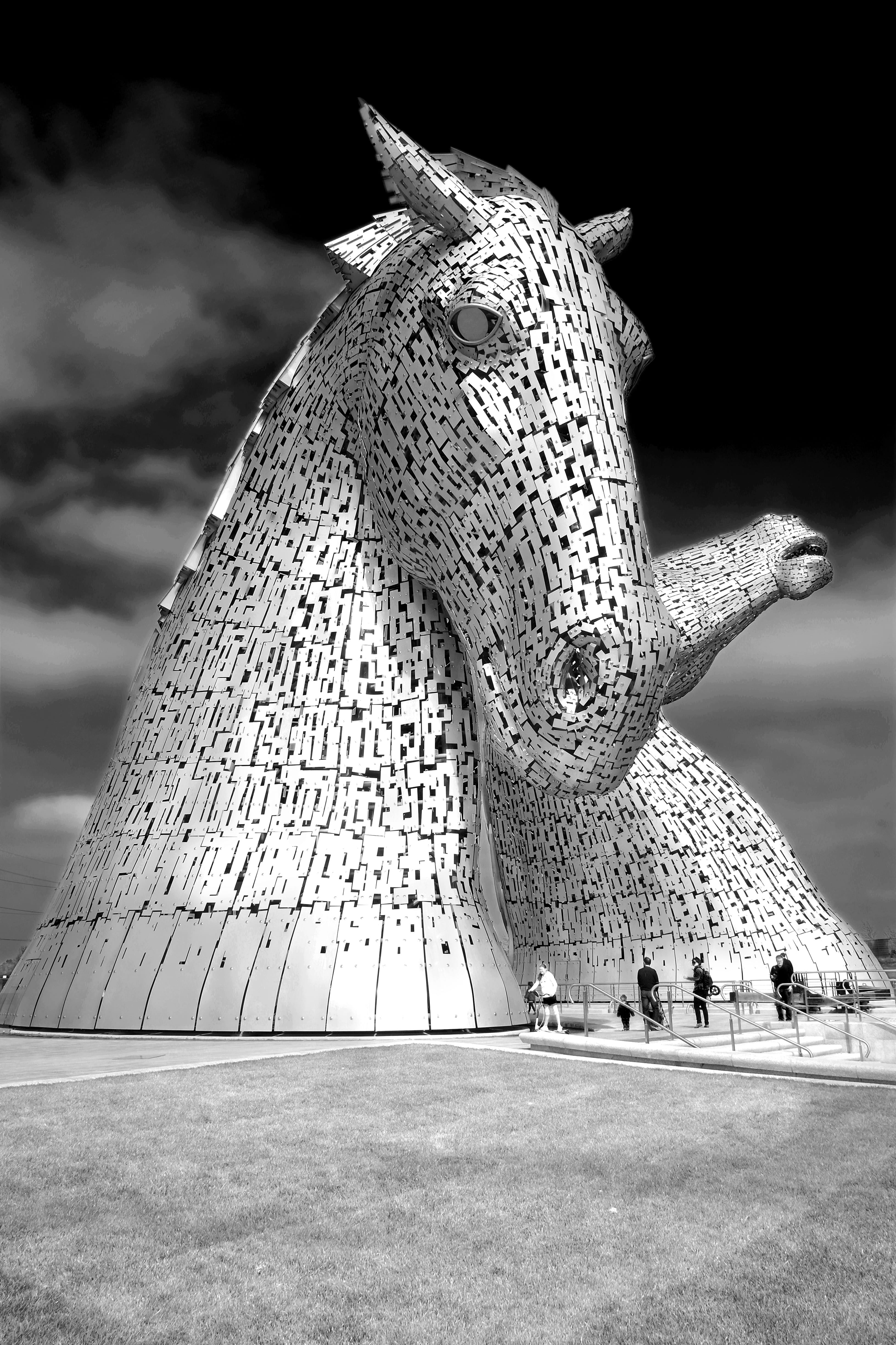 tourism, scotland, travel, land, statue, falkirk, 4K, cloud - sky, no people, low angle view, animal representation, day, creativity, outdoors, nature, Phone HD Wallpaper