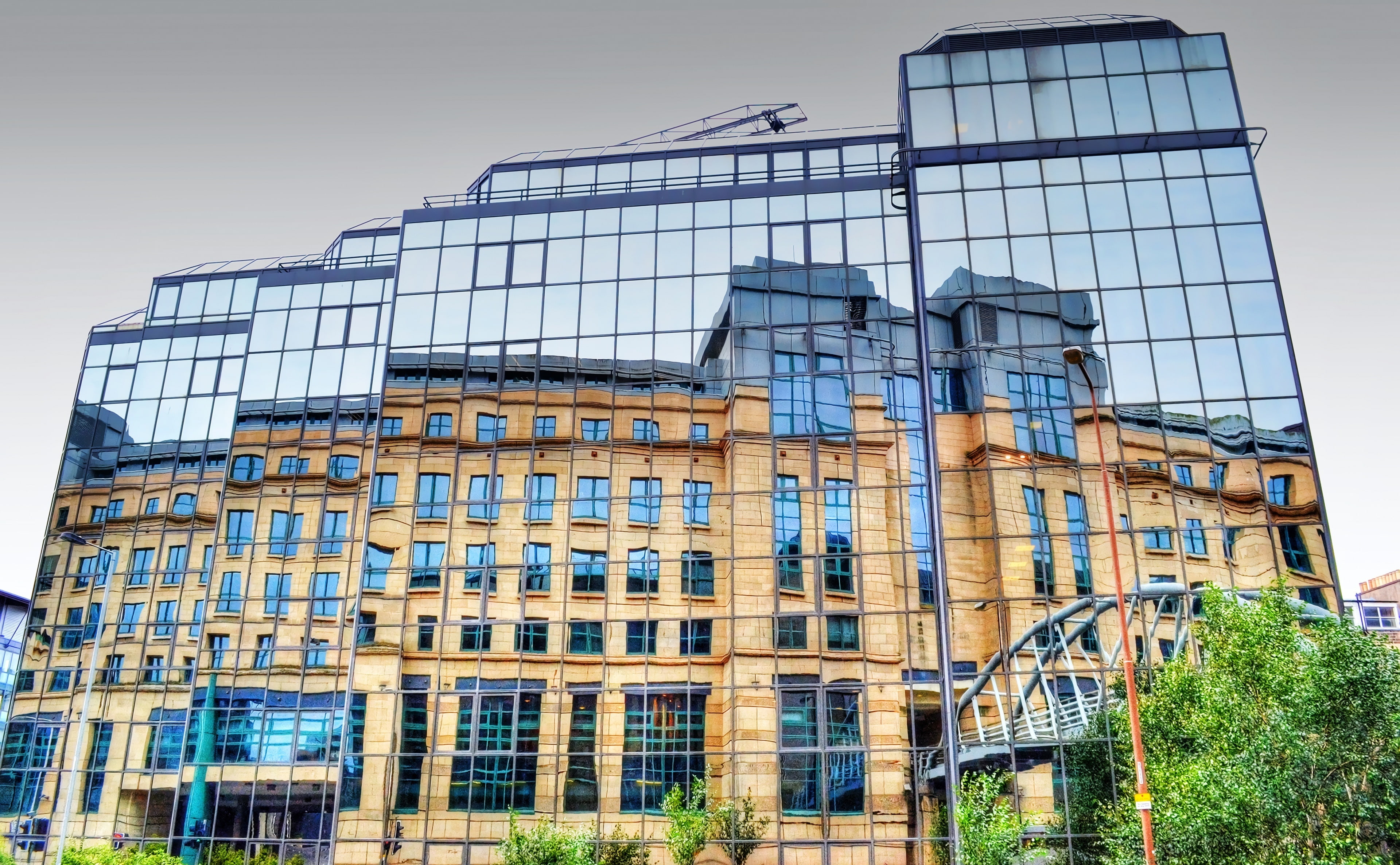 Building, window, Road, westend, low angle view, no people, modern, building exterior, nature, Mirror, 4K, United Kingdom, Reflection, outdoors, Europe, HD Wallpaper