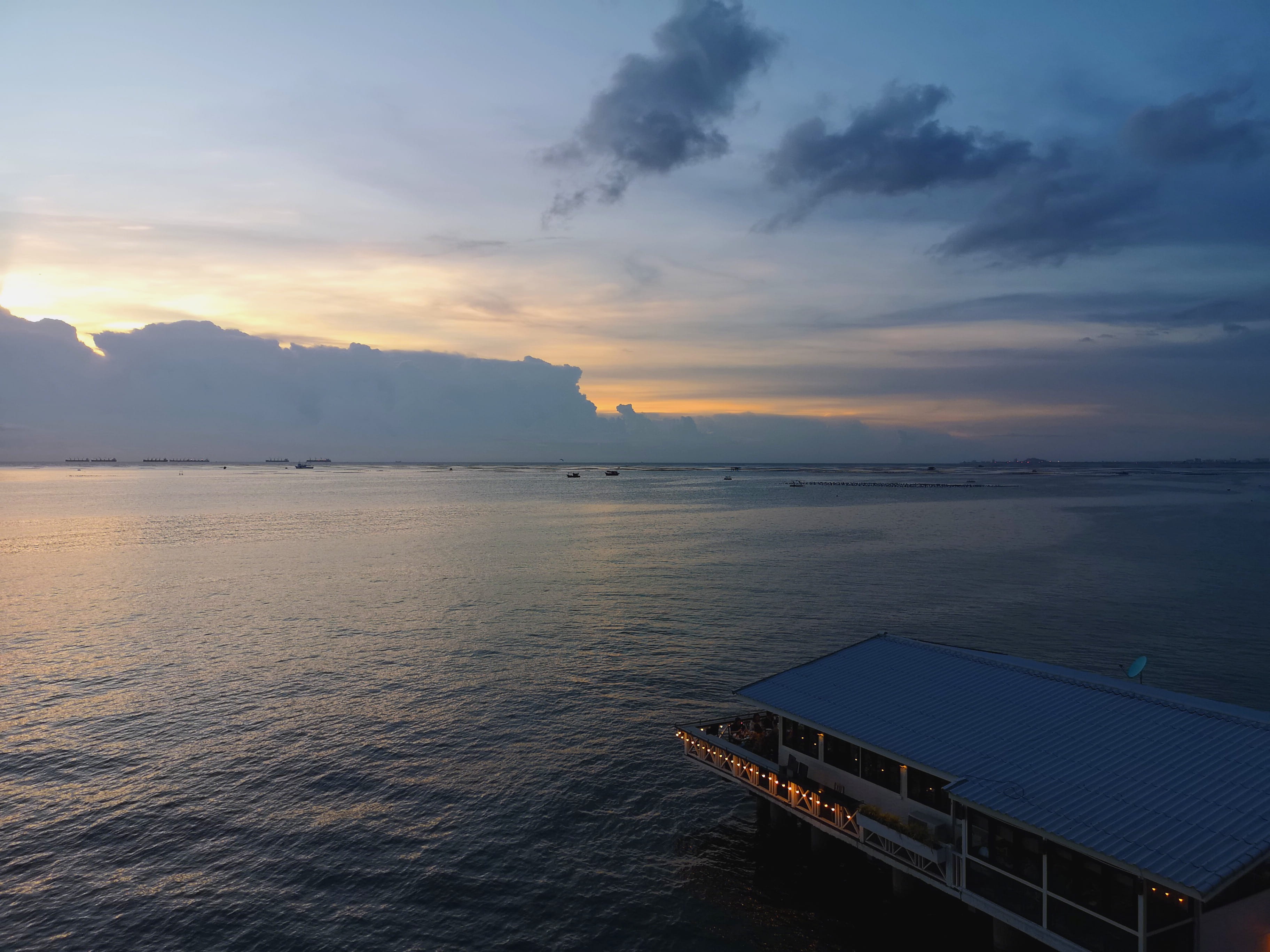 sea, tranquil scene, non-urban scene, horizon over water, nautical vessel, tranquility, no people, cloud - sky, horizon, outdoors, waterfront, thailand, HD Wallpaper