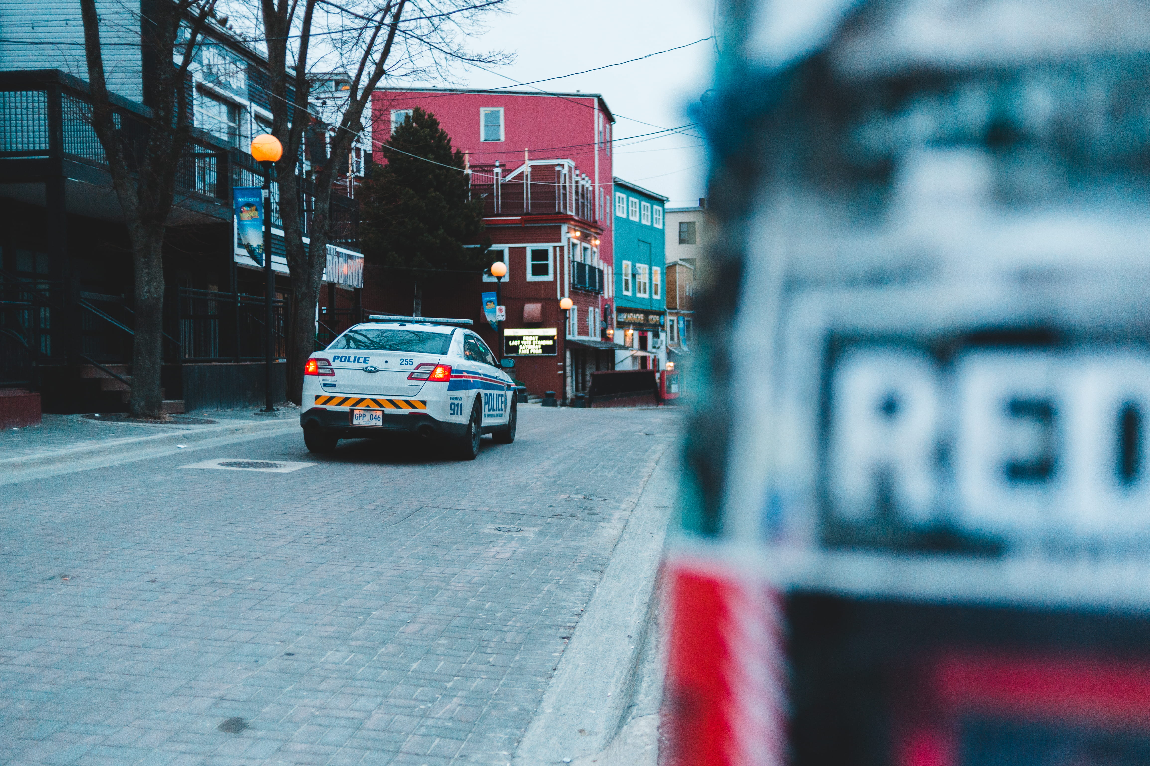 transportation, pavement, automobile, tarmac, outdoors, building, city, machine, van, day, land vehicle, city street, license plate, asphalt, wheel, building exterior, HD Wallpaper
