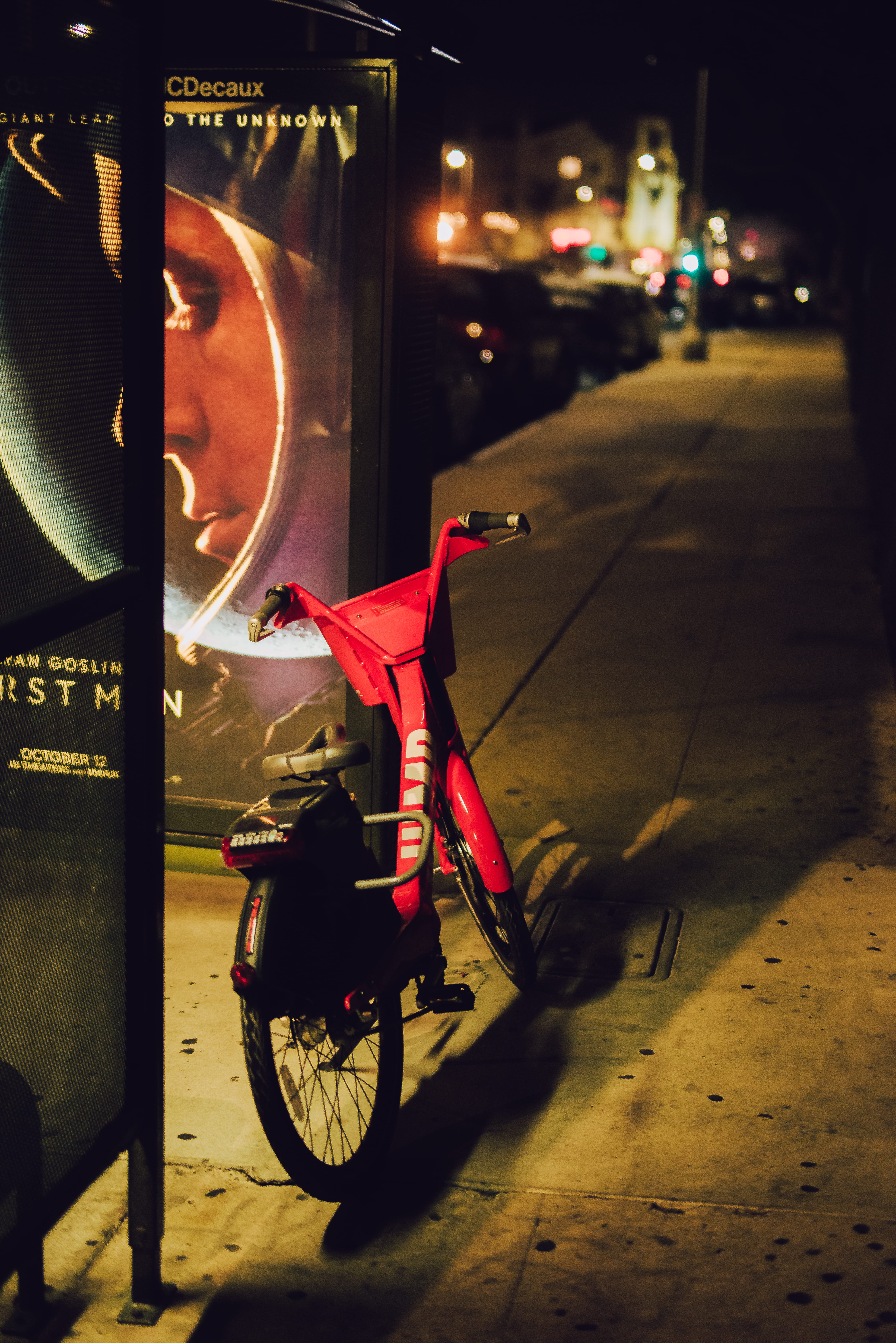 outdoors, uber, city, uber jump, 5K, car, spoke, incidental people, illuminated, path, machine, architecture, bird, night, bicycle, lyft, one person, vehicle, Phone HD Wallpaper