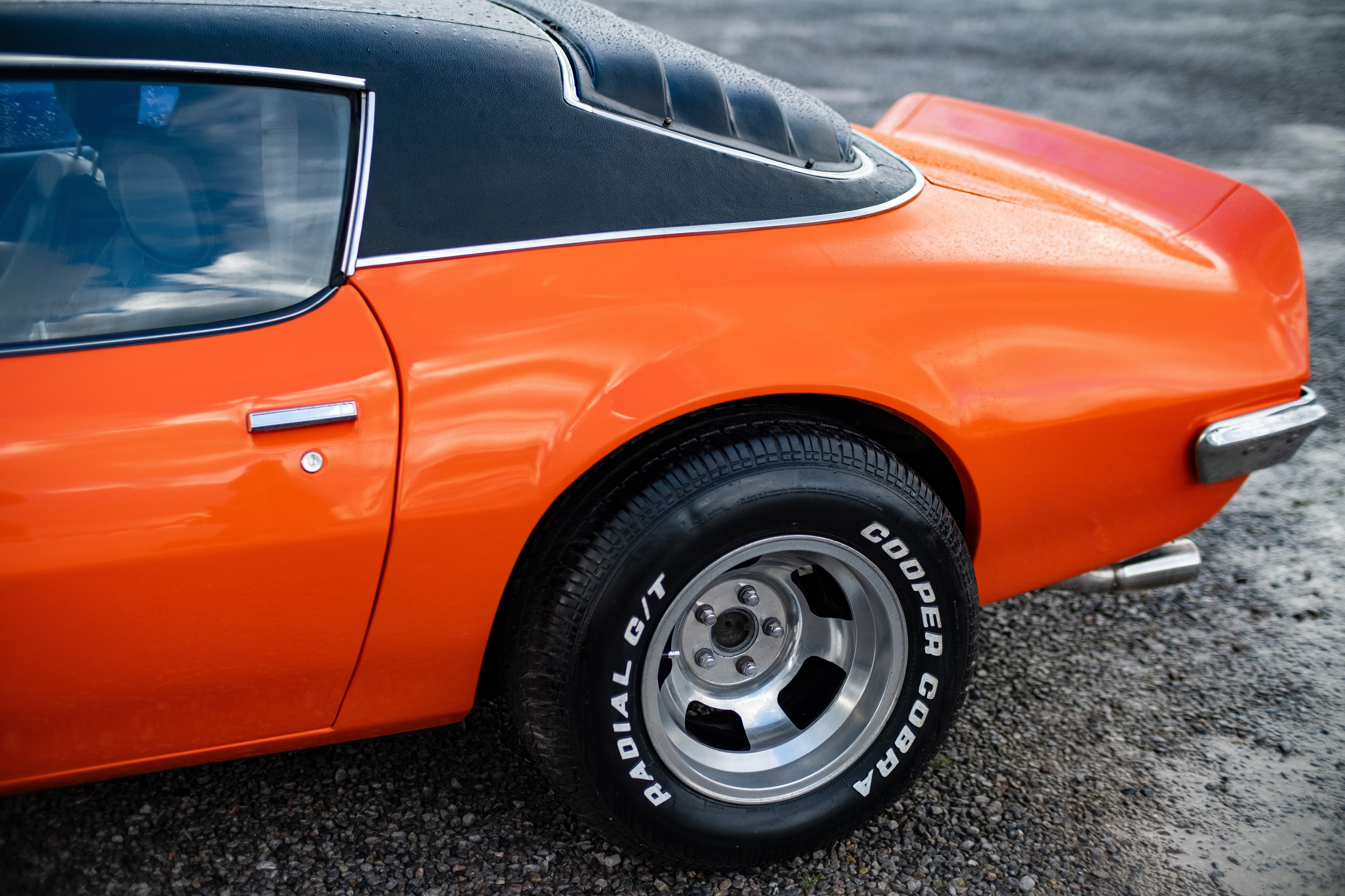 outdoors, wheel, city, land vehicle, black, orange car, red, travel, sign, car wheel, mode of transportation, 5K, speed, machine, no people, retro car, HD Wallpaper