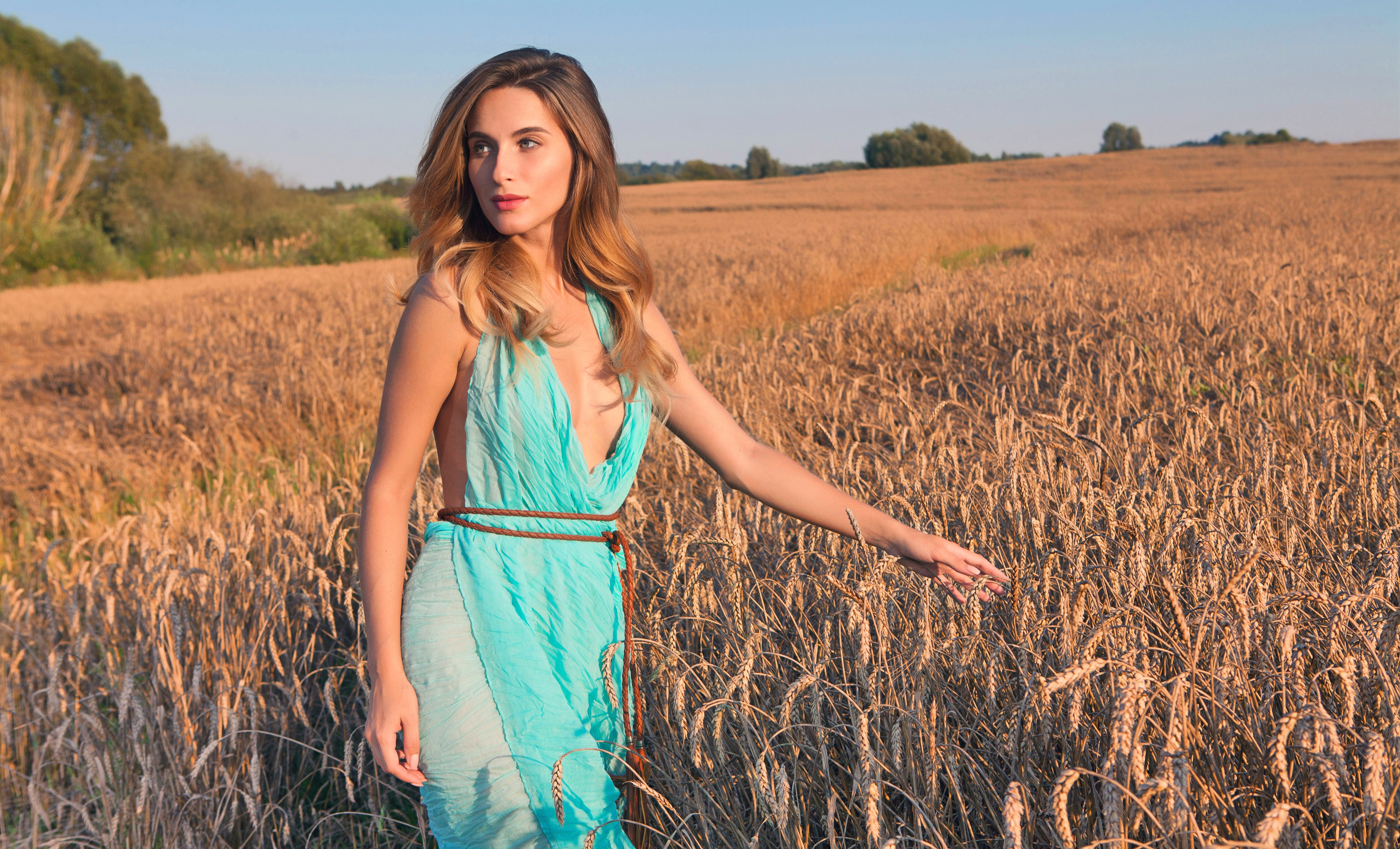 Beautiful, Field, Sweetheart, Cara, 4K, Model, Figure, Wheat, Brunette, Girl, Face, Cara Mell, Millet, Good, Mell, Cutie, Posing, Sexy, HD Wallpaper