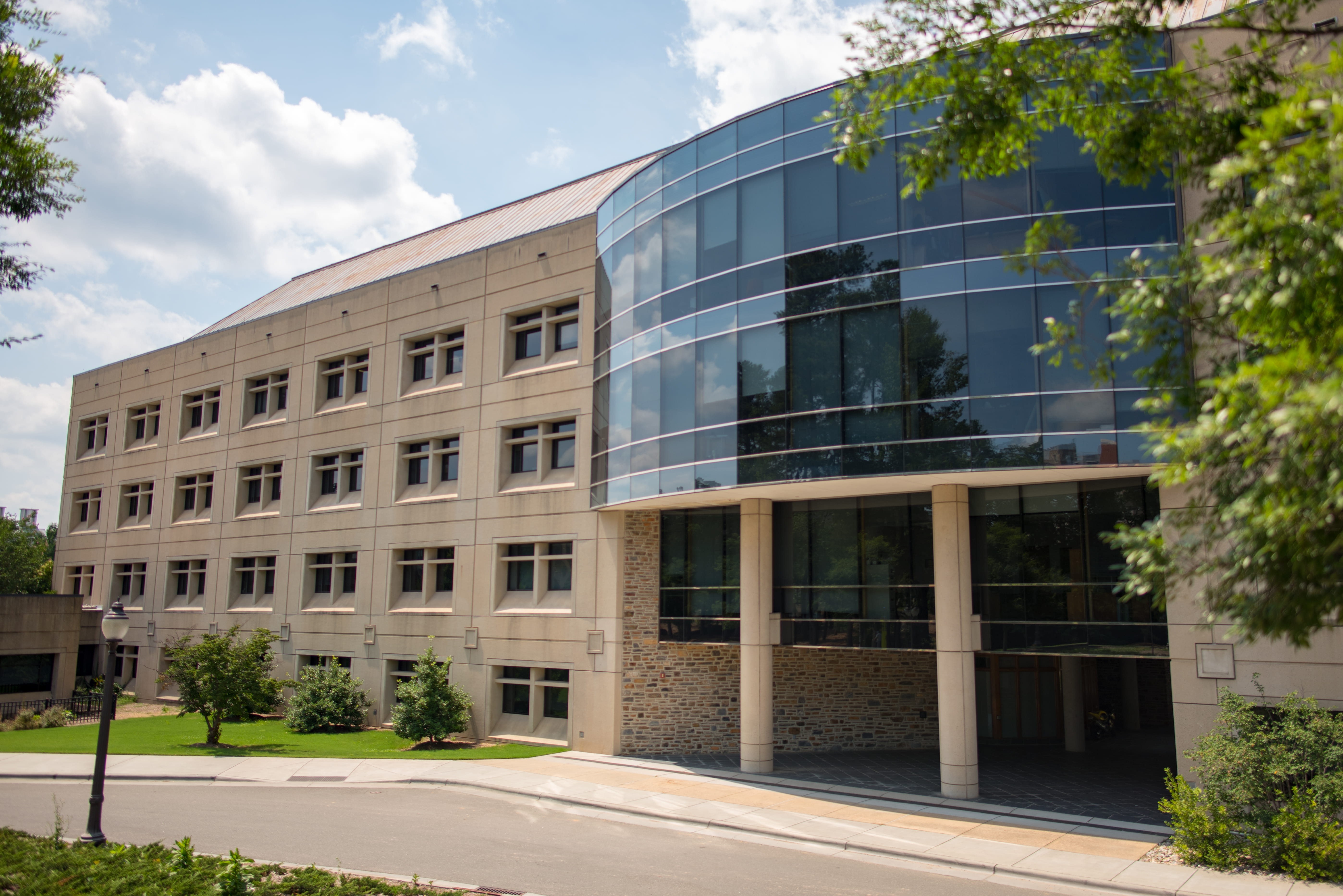 united states, architecture, nature, duke university, outdoors, sunlight, building exterior, modern, office building exterior, tree, plant, education, window, HD Wallpaper
