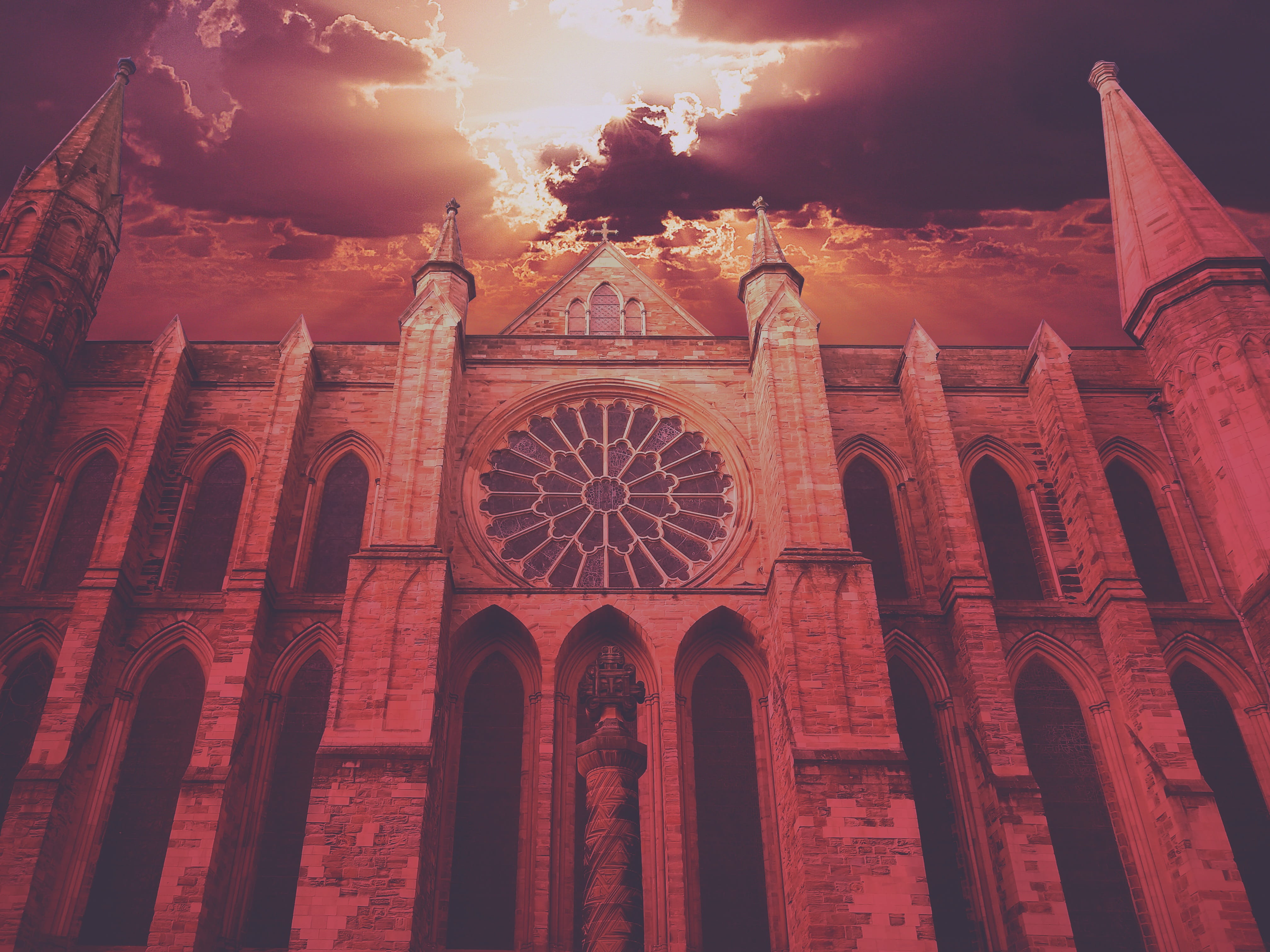 window, durham, england, 4K, stone, gothic style, cloud - sky, the past, red, arch, sky, spirituality, photography, building, city, place of worship, ornate, HD Wallpaper