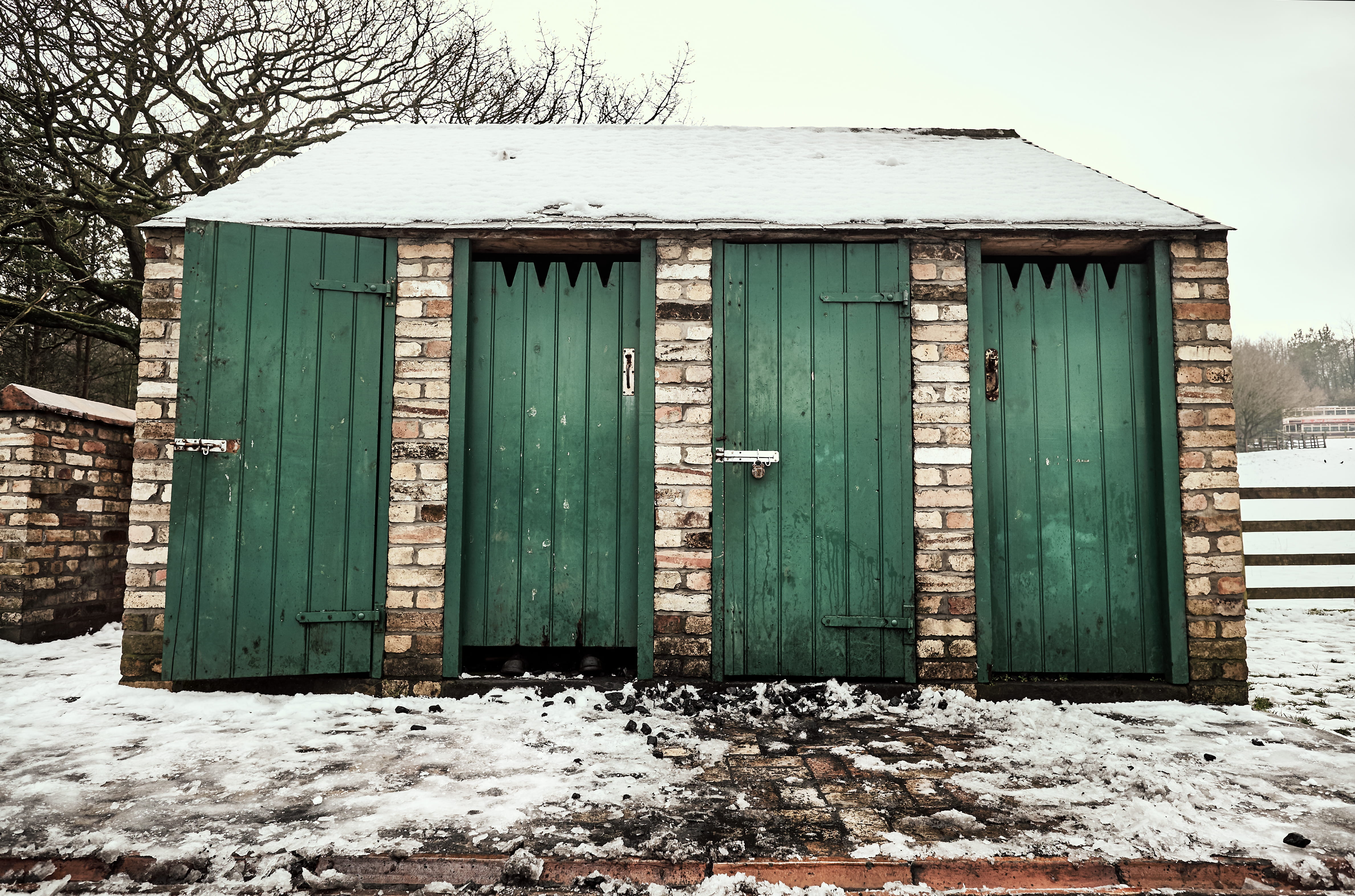 beamish, waiting, doors, safety, security, outdoors, boots, museum, built structure, entrance, beamish museum, 4K, united kingdom, no people, architecture, HD Wallpaper