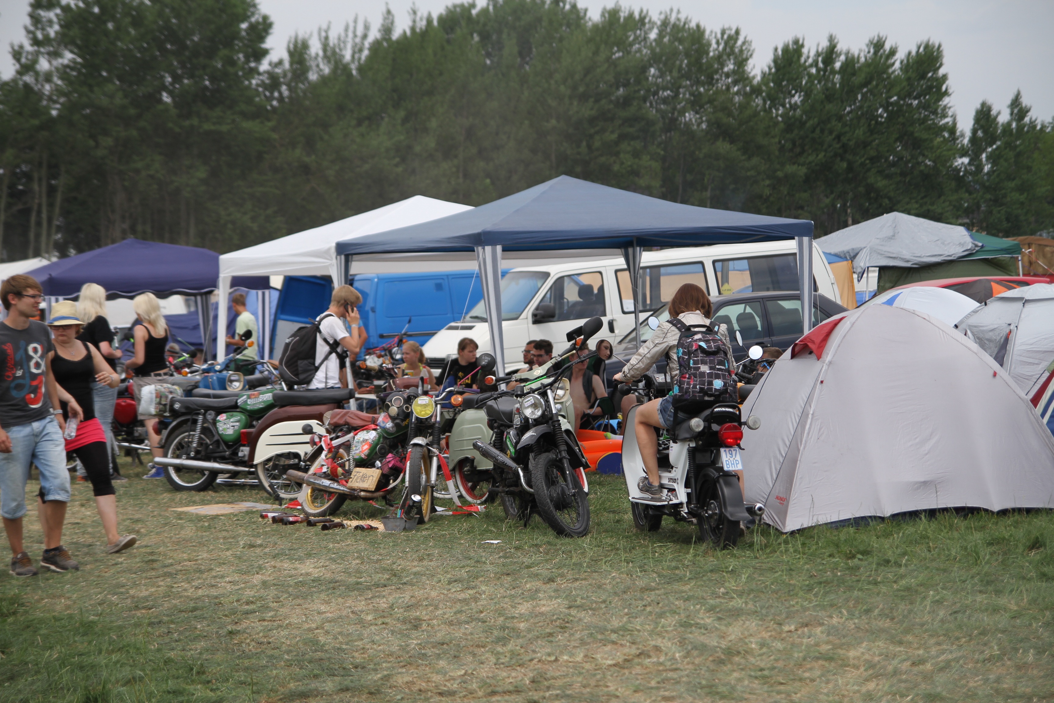 group of people, tent, adult, men, transportation, lifestyles, simson, real people, crowd, outdoors, large group of people, land vehicle, grass, women, HD Wallpaper