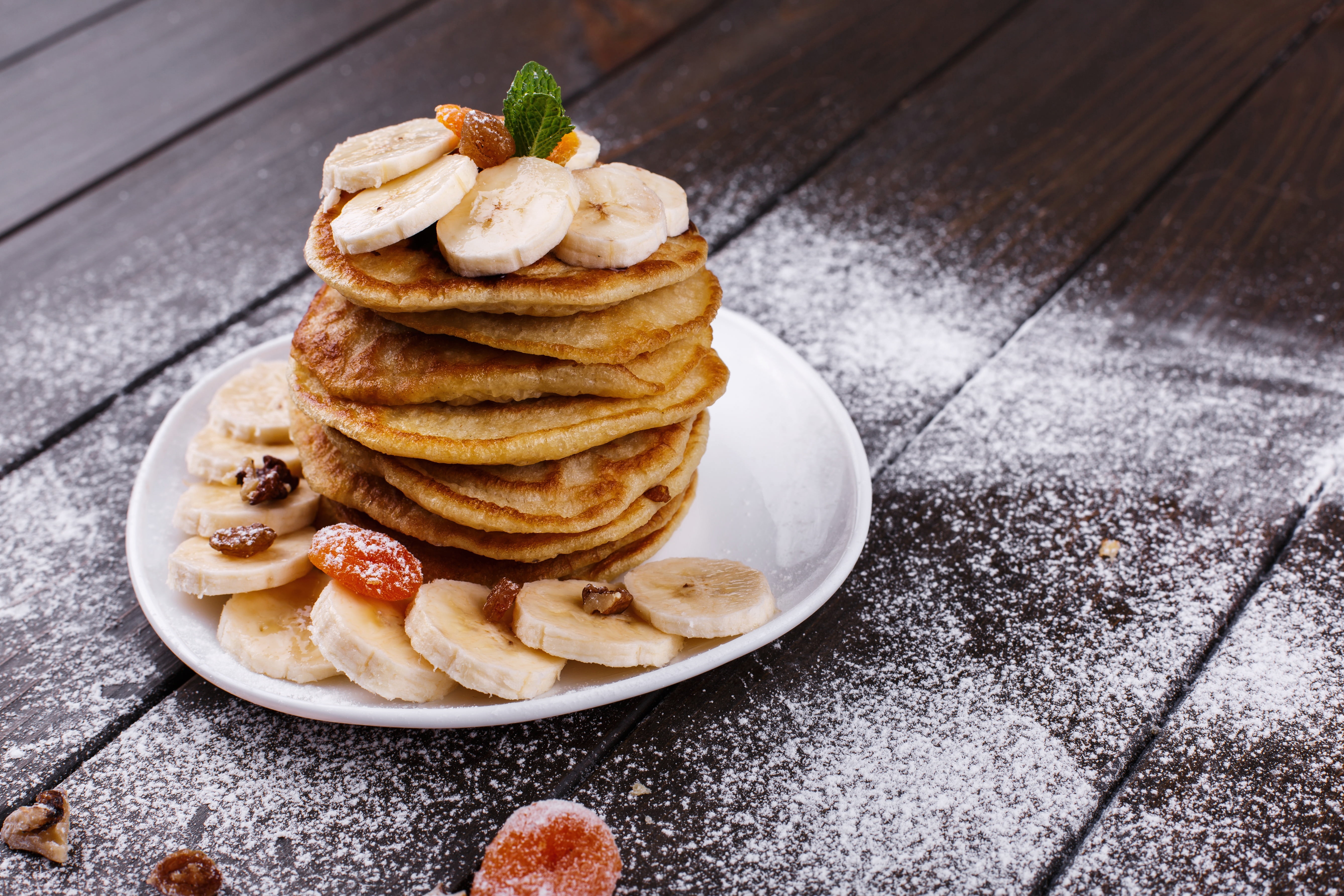 dried apricots, bananas, raisins, powdered sugar, pancakes, 5K, cakes, puncakes, nuts, mint, wood, HD Wallpaper