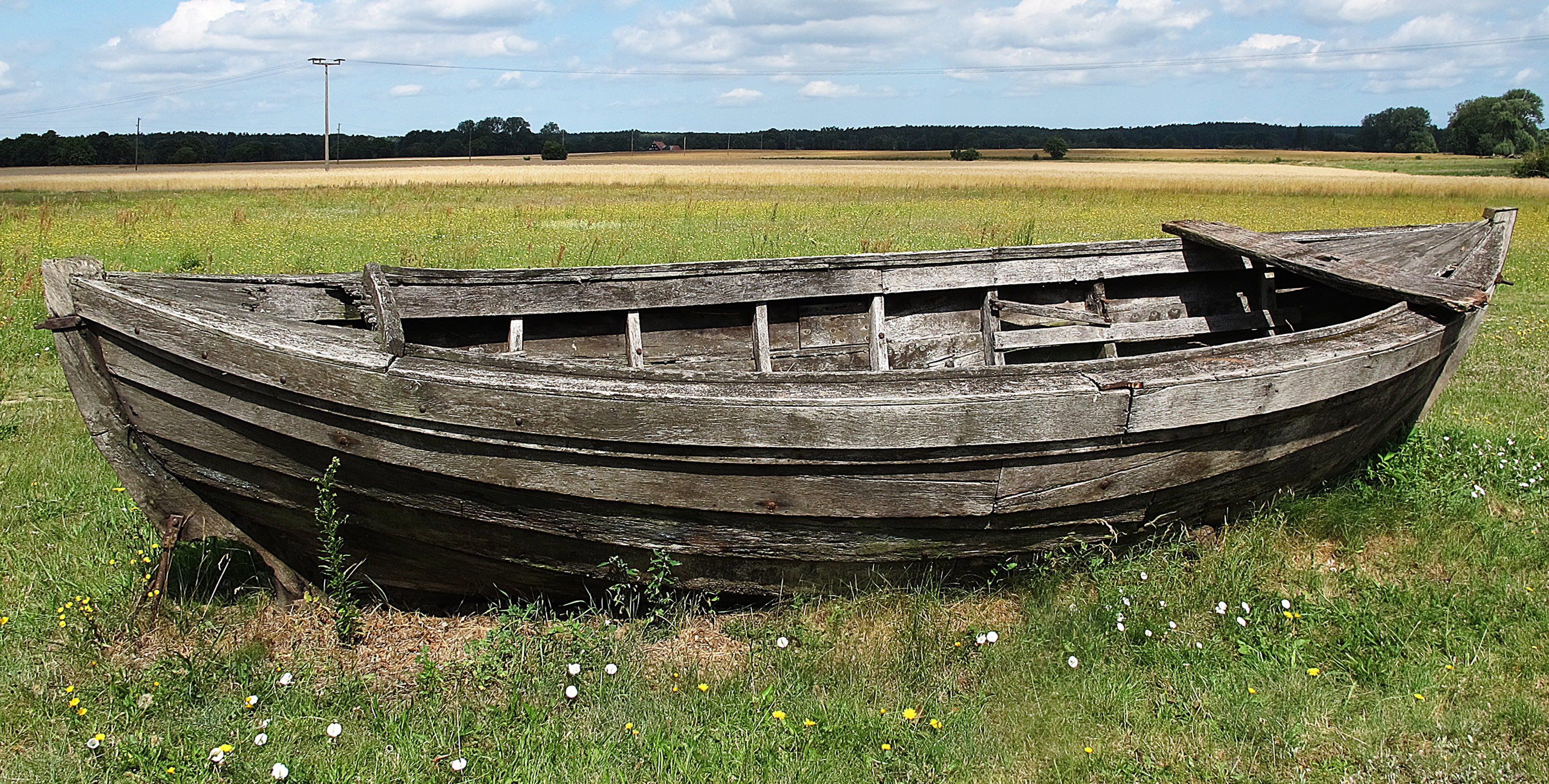 no people, wooden boat, decoration, water, old, boot, nautical vessel, kahn, ailing, poke kahn, fishing boat, sky, wreck, run-down, damaged, tire, day, HD Wallpaper