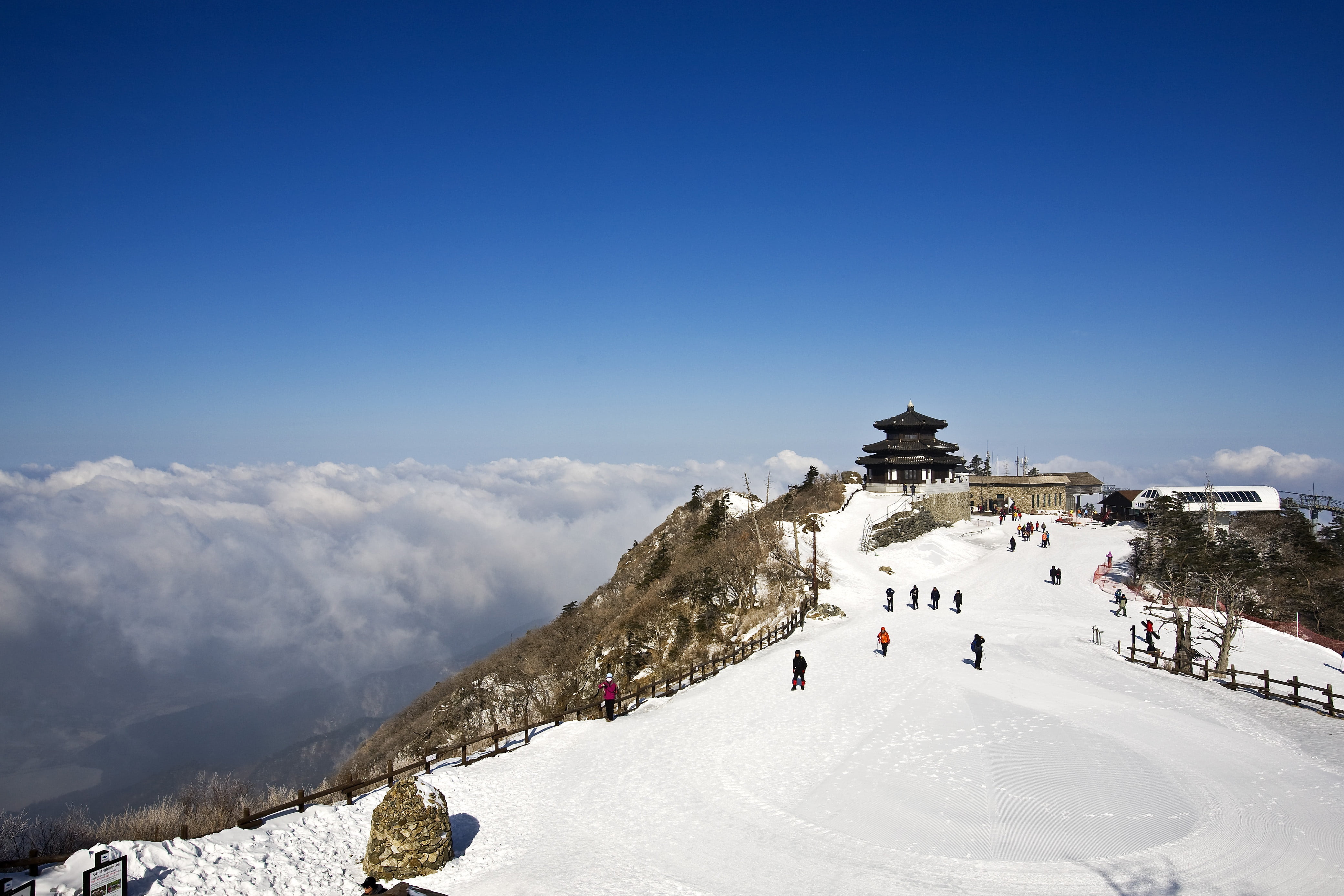 travel destinations, nature, tourism, outdoors, mountain range, cloud, aerial, snow, beauty in nature, seolcheonbong, leisure activity, belvedere, scenics - nature, HD Wallpaper