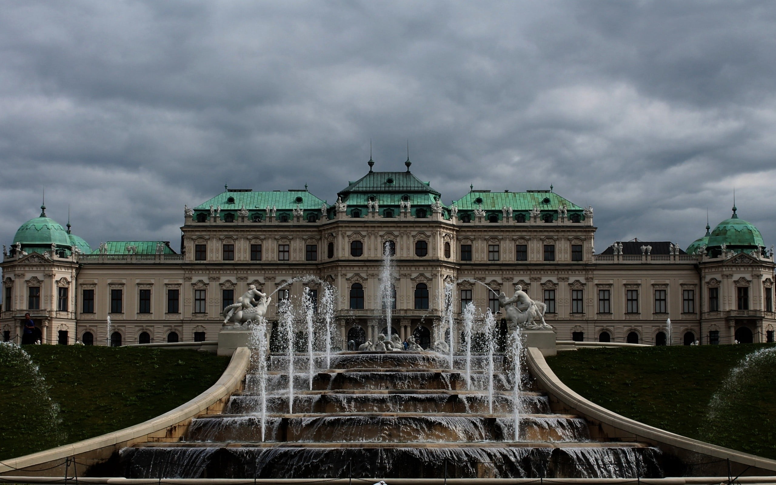 low angle view, cityscape, day, the past, urban Scene, brown, government, palace, history, capital Cities, city, travel, castle, tourist, built Structure, HD Wallpaper