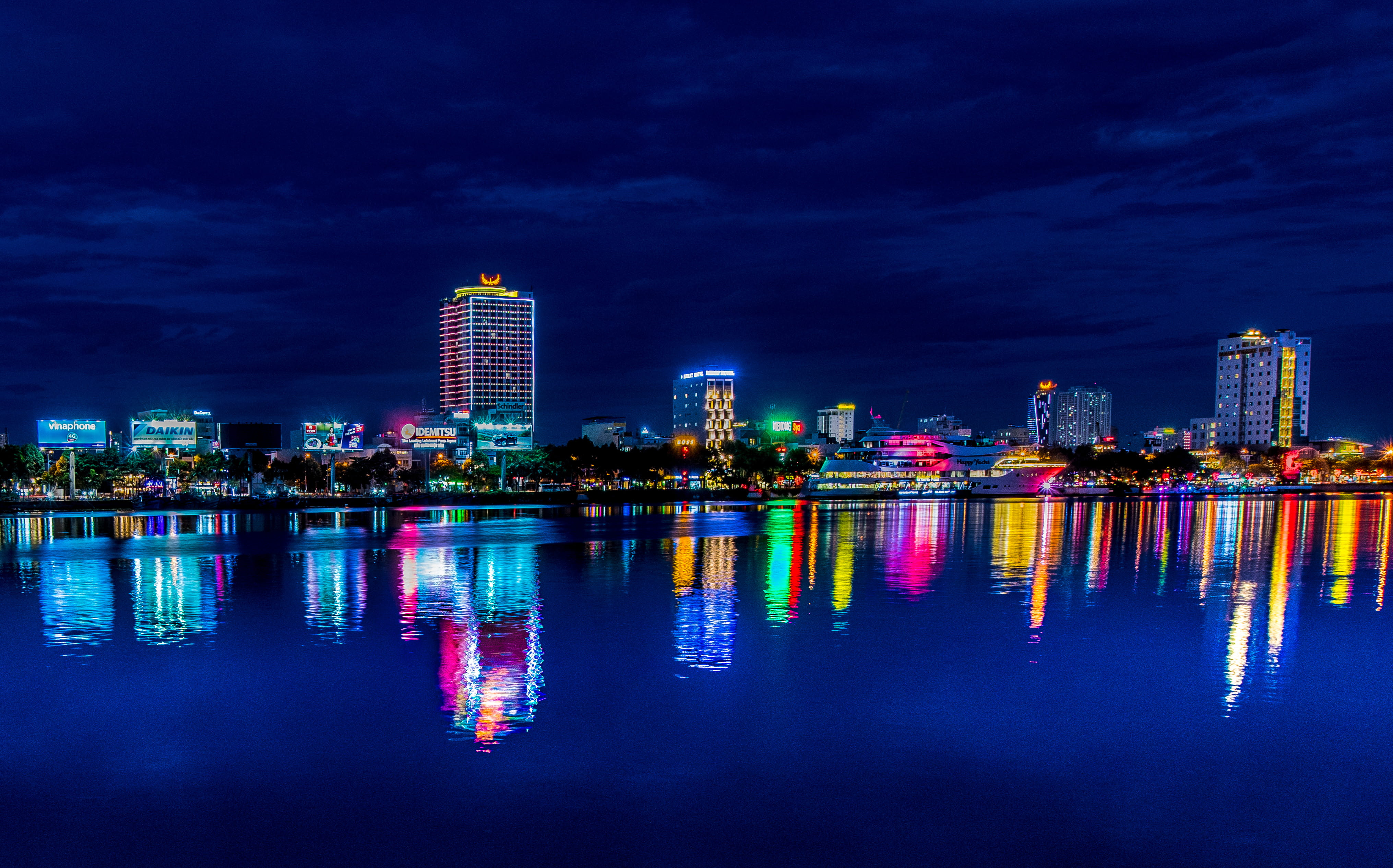 building exterior, urban, modern, cityscape, architecture, built structure, downtown, urban skyline, building, longexposure, illuminated, waterfront, vietnam, HD Wallpaper